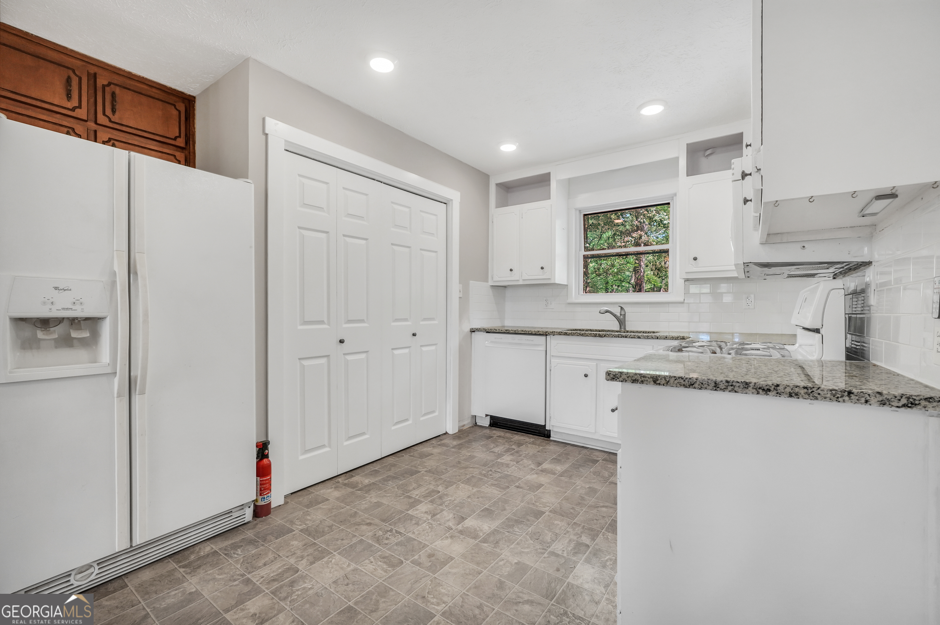 231 Meadowbrook Drive