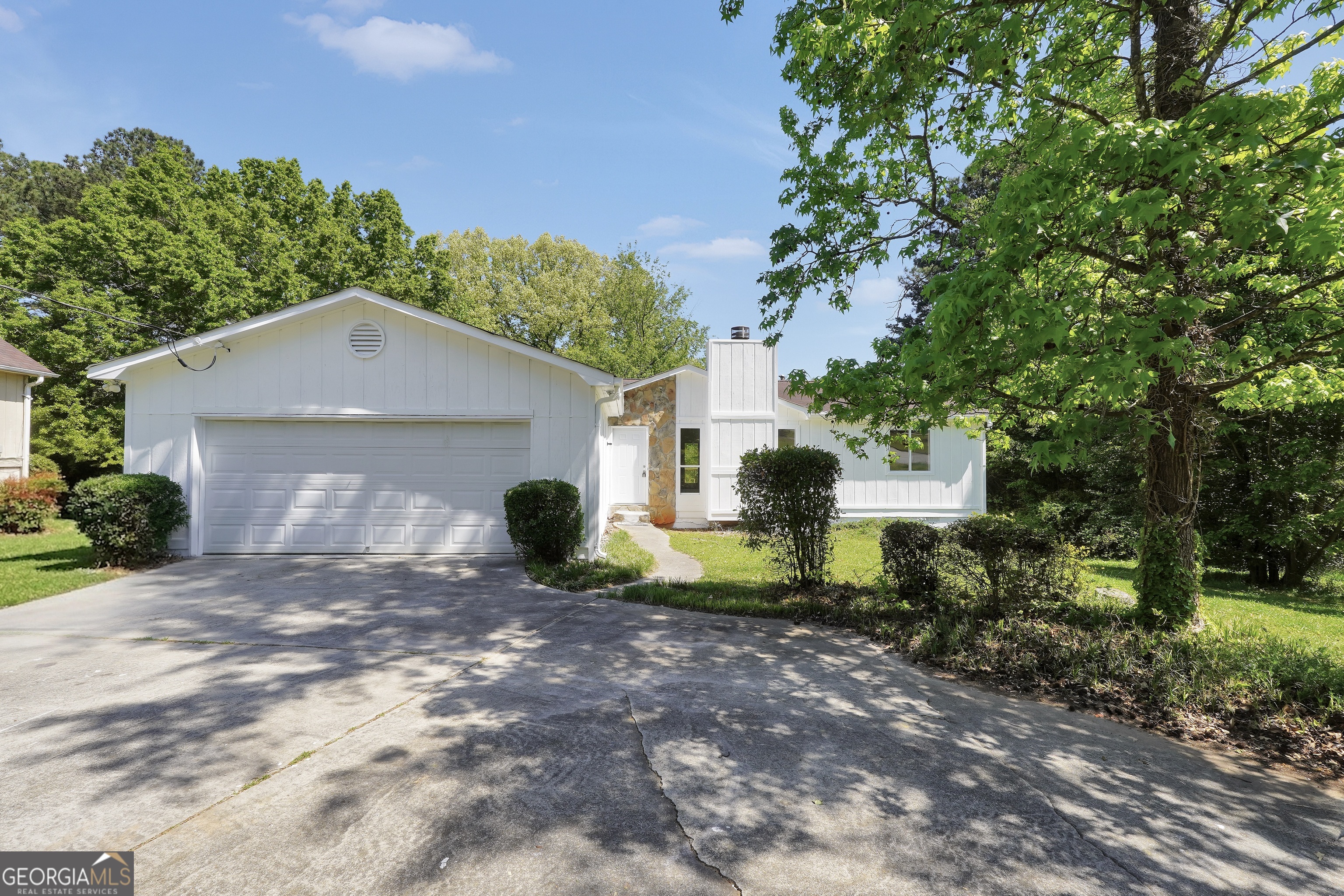 1937 Young Road