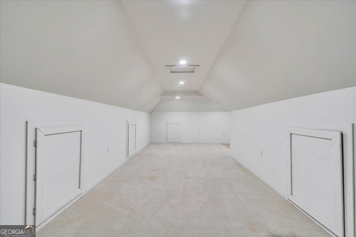 5011 SE West Lake Drive