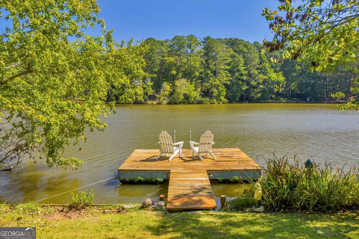 5011 SE West Lake Drive