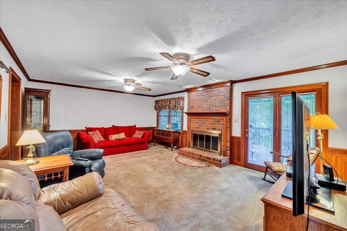 5011 SE West Lake Drive