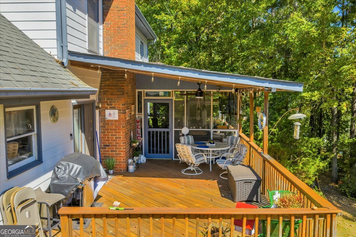 5011 SE West Lake Drive