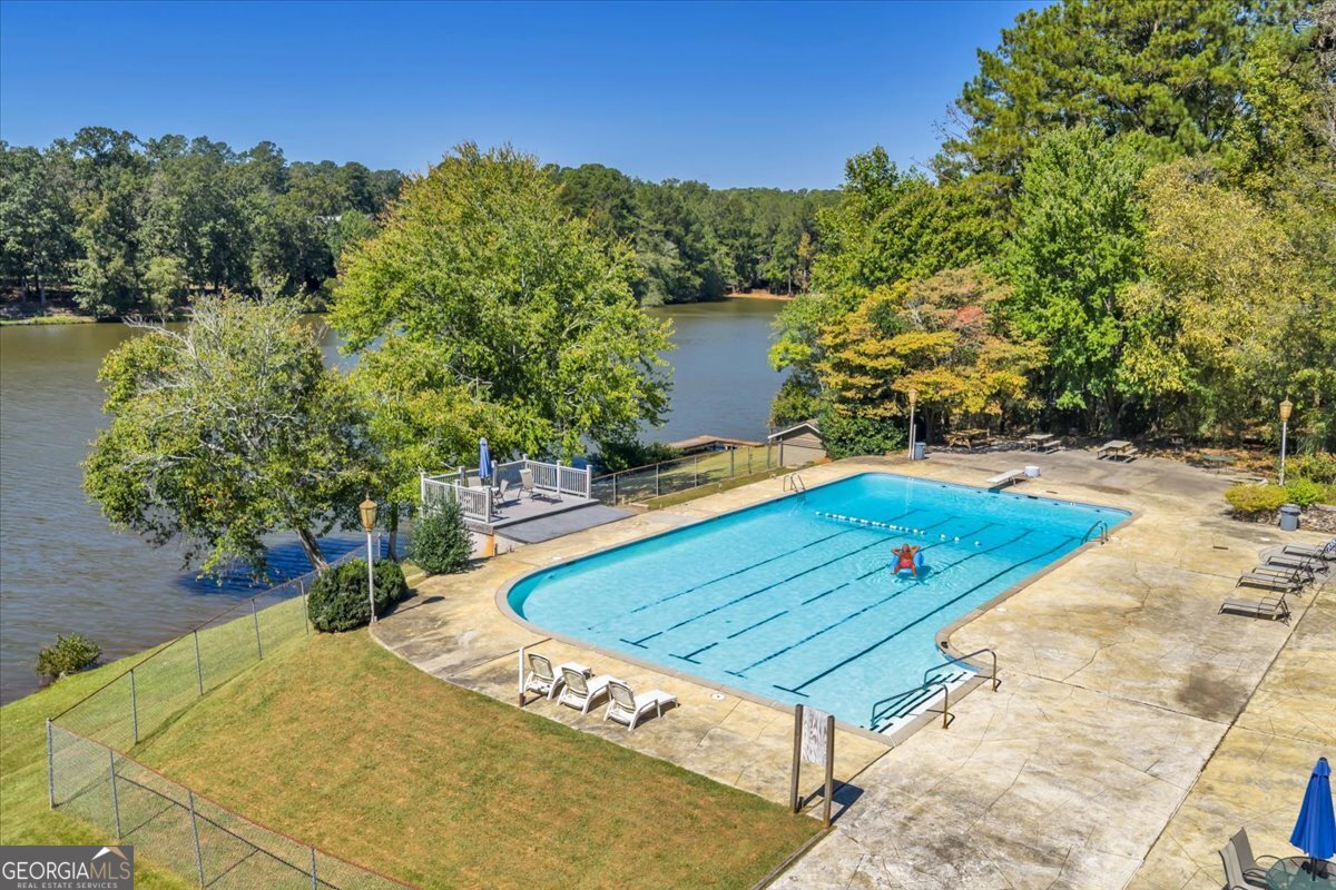 5011 SE West Lake Drive