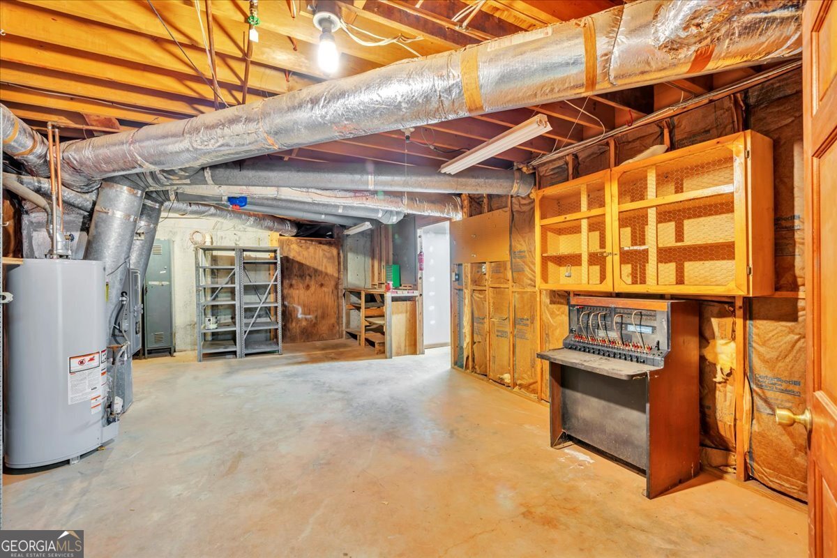 5011 SE West Lake Drive