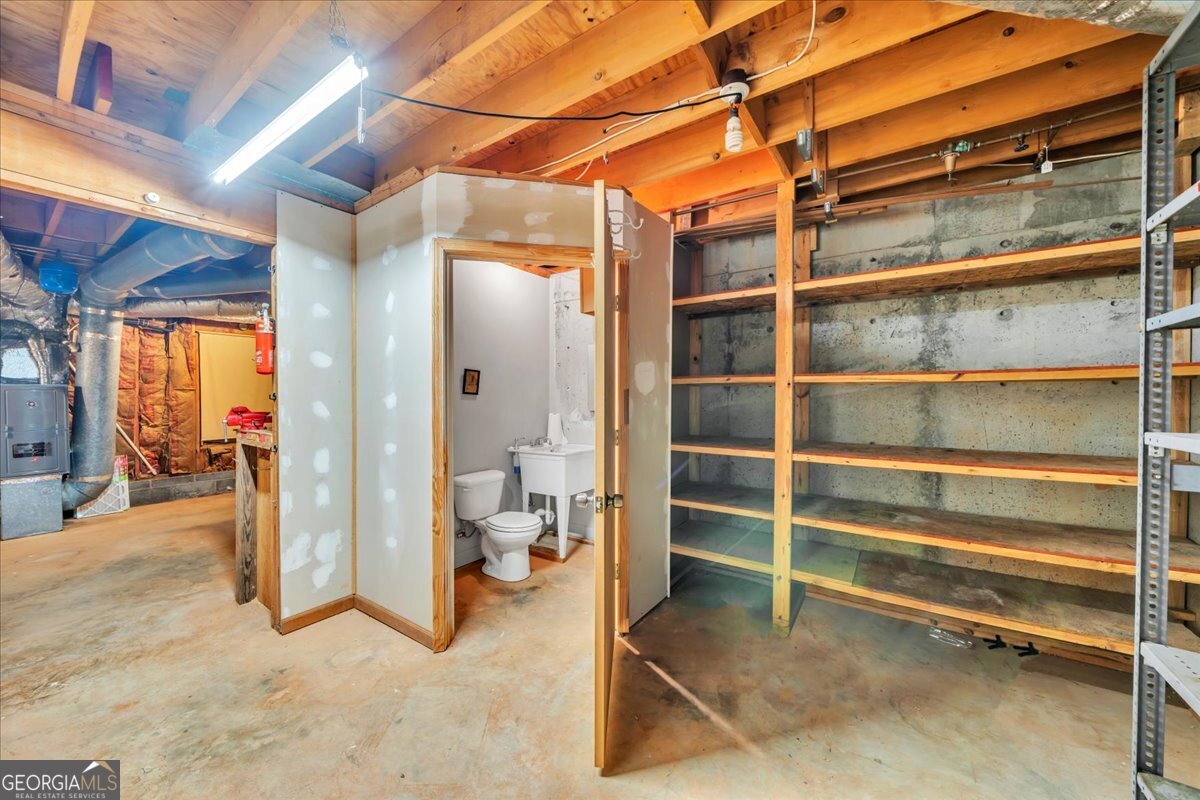 5011 SE West Lake Drive