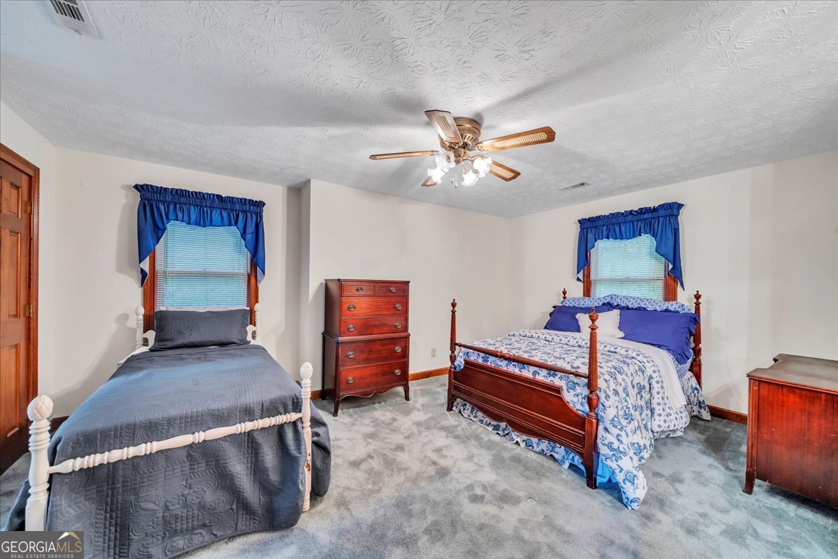 5011 SE West Lake Drive