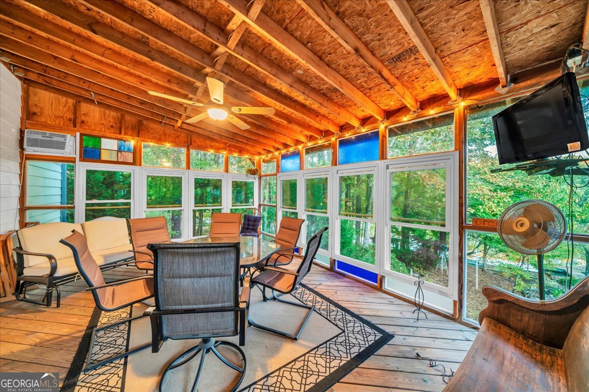 5011 SE West Lake Drive