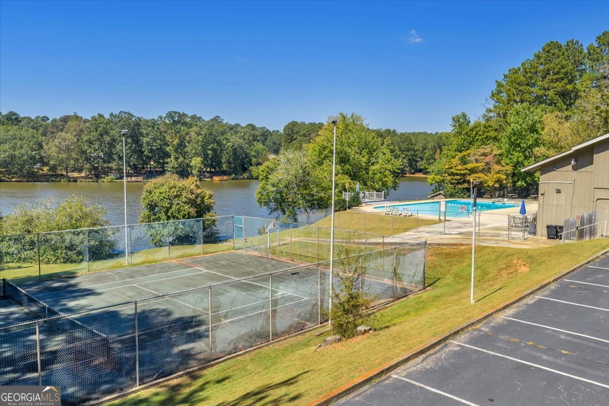 5011 SE West Lake Drive