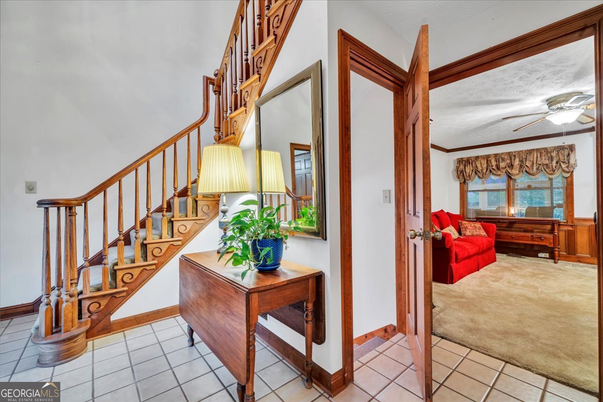 5011 SE West Lake Drive