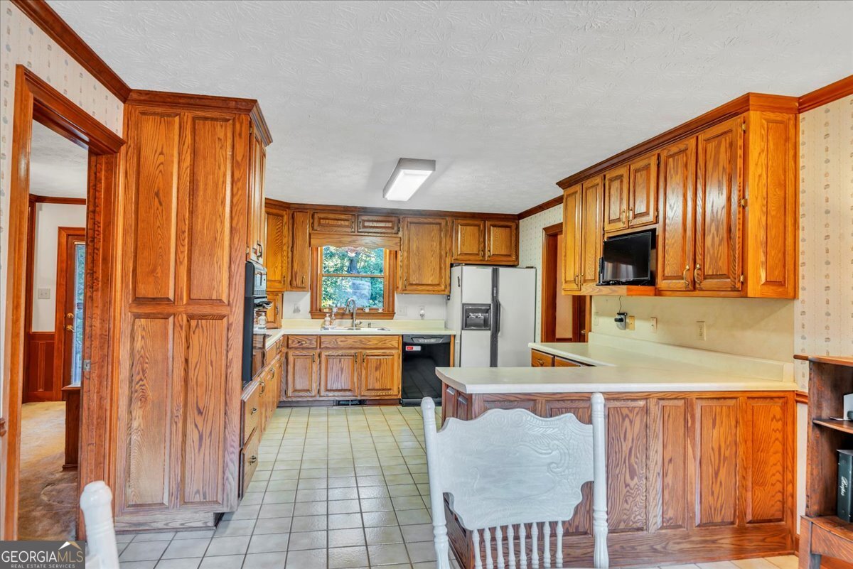 5011 SE West Lake Drive