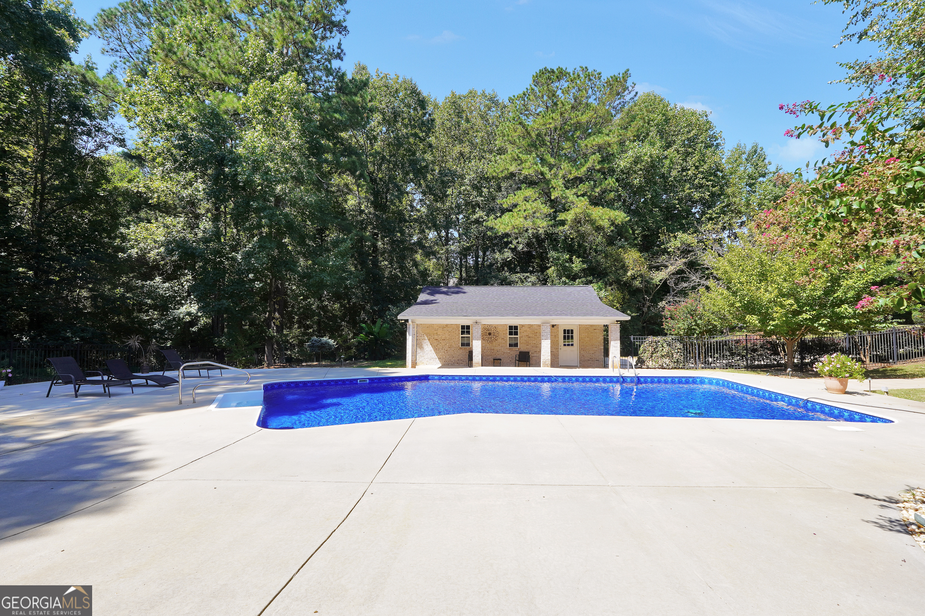 1202 Persimmon Way