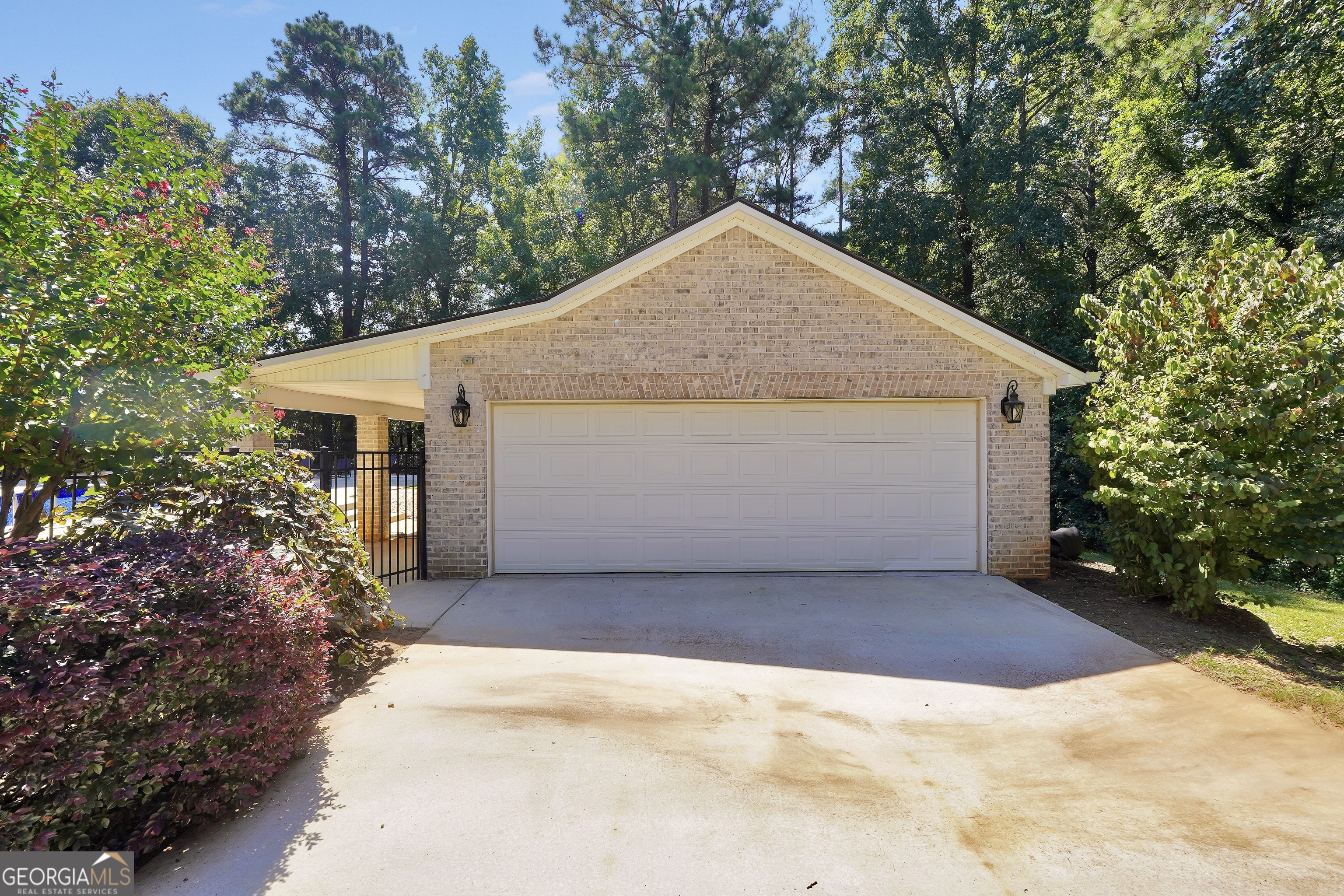 1202 Persimmon Way