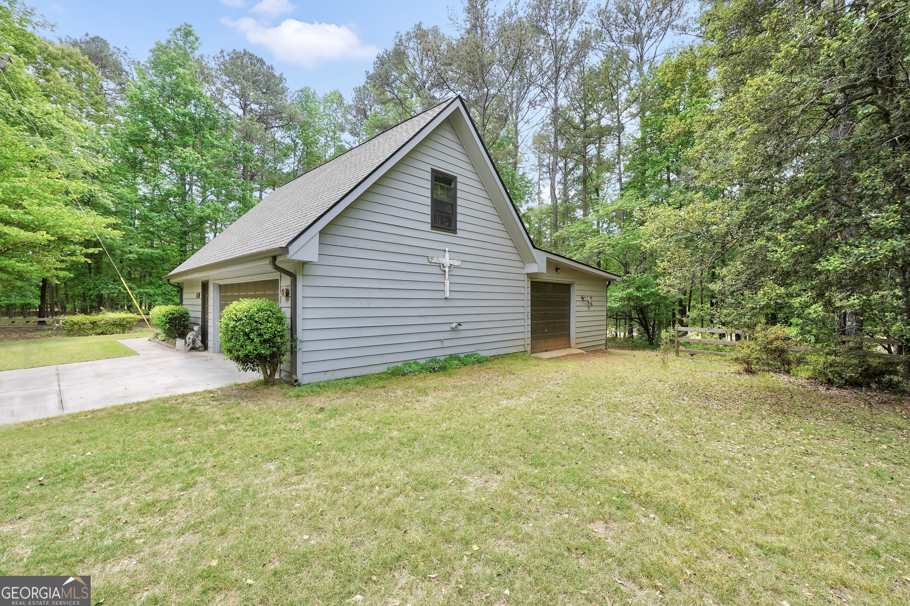 314 Winding Stream Trail SW