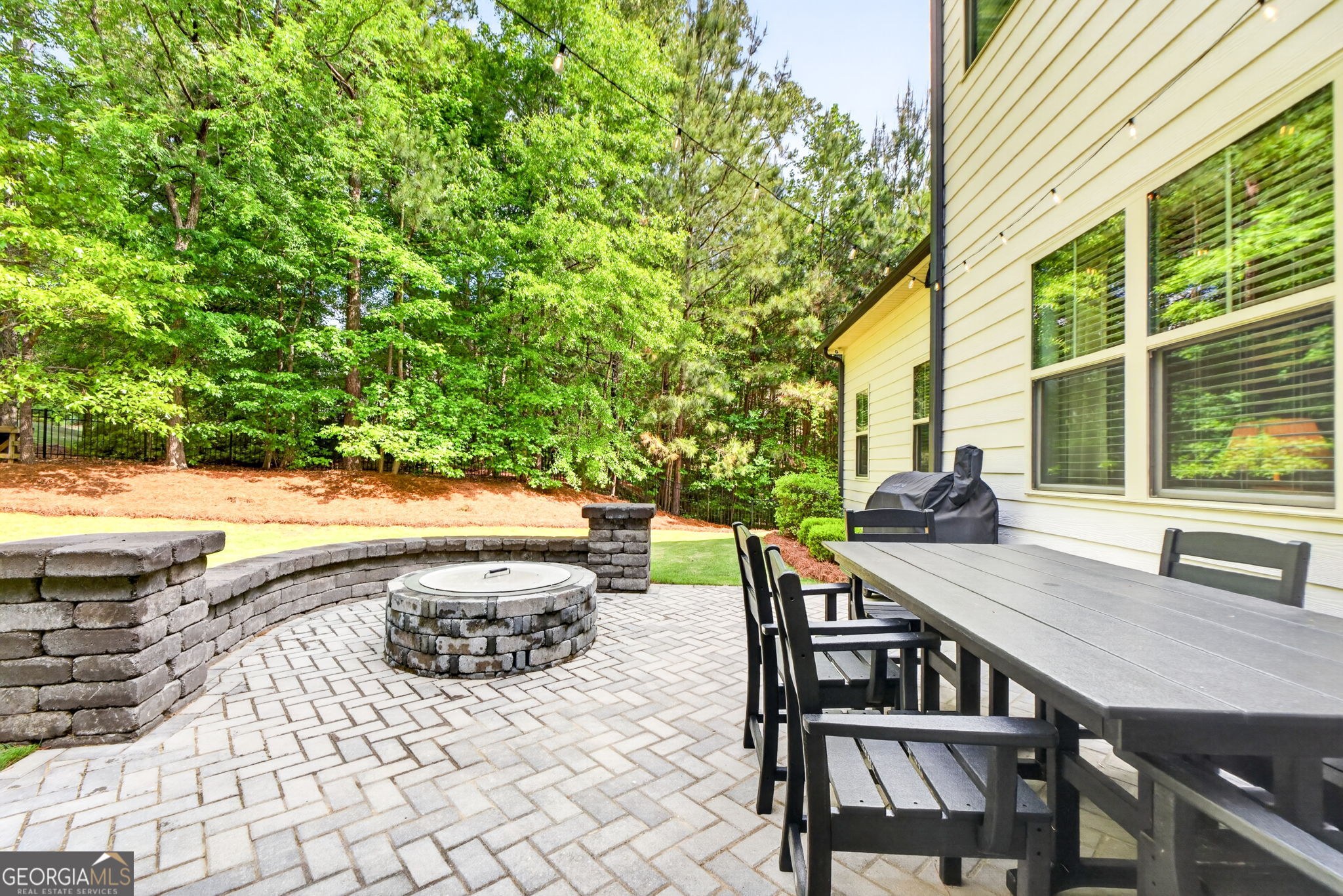 41 W Shore Trace