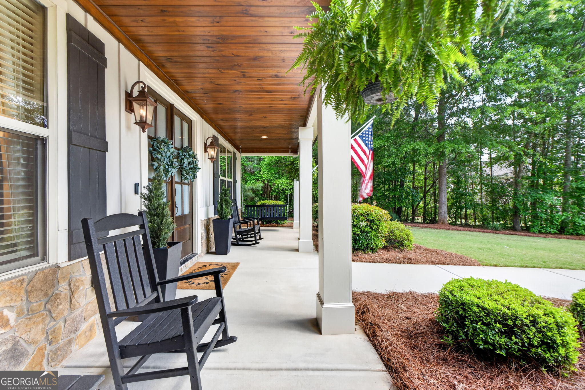 41 W Shore Trace