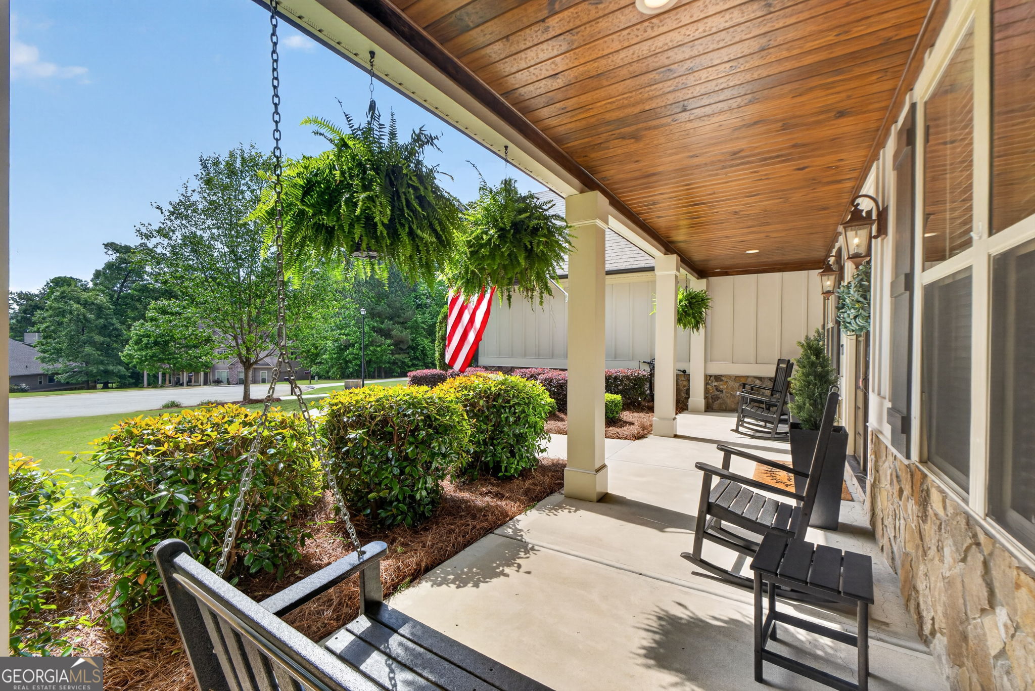 41 W Shore Trace