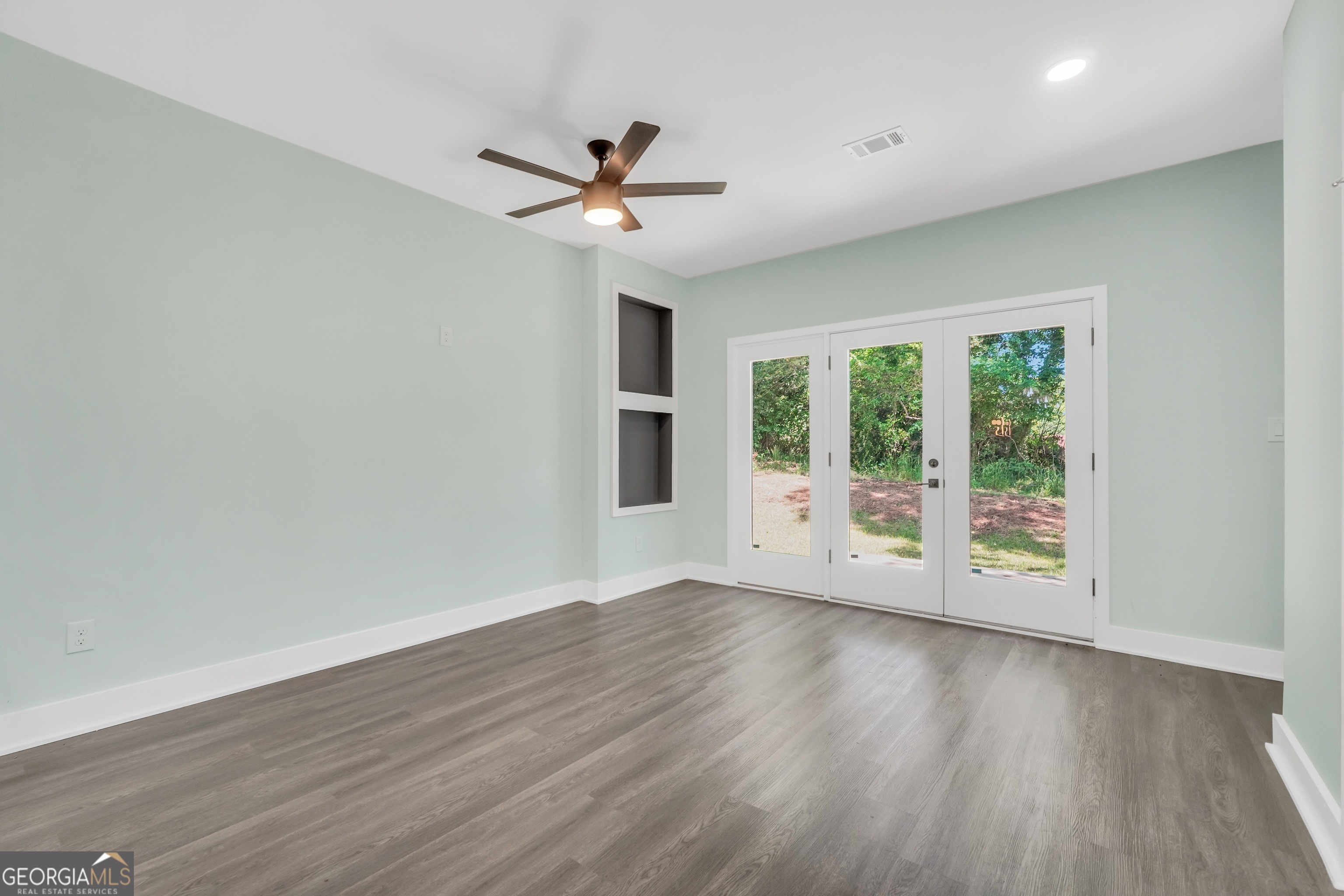 233 E Tinsley Street