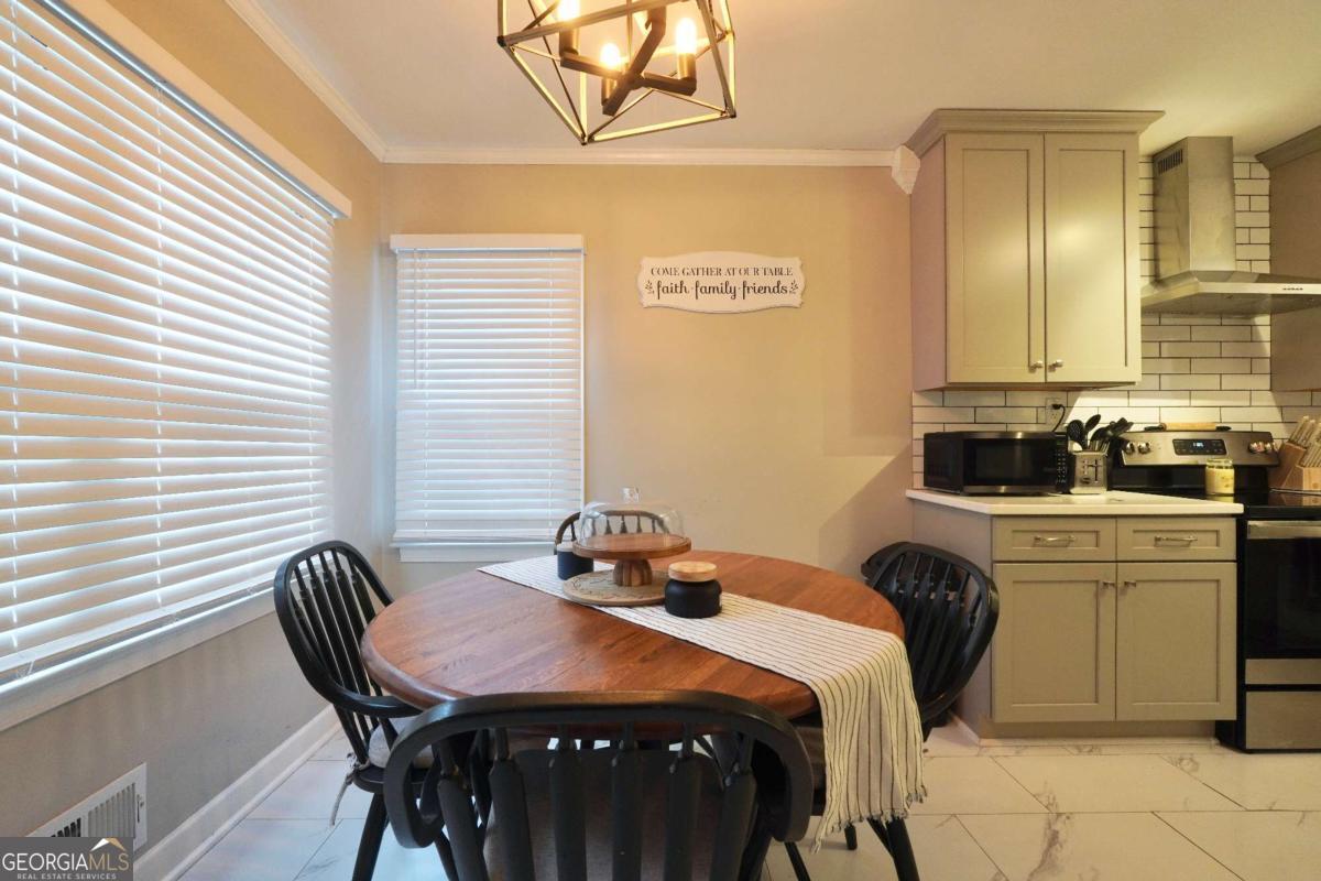 121 Mimosa Drive