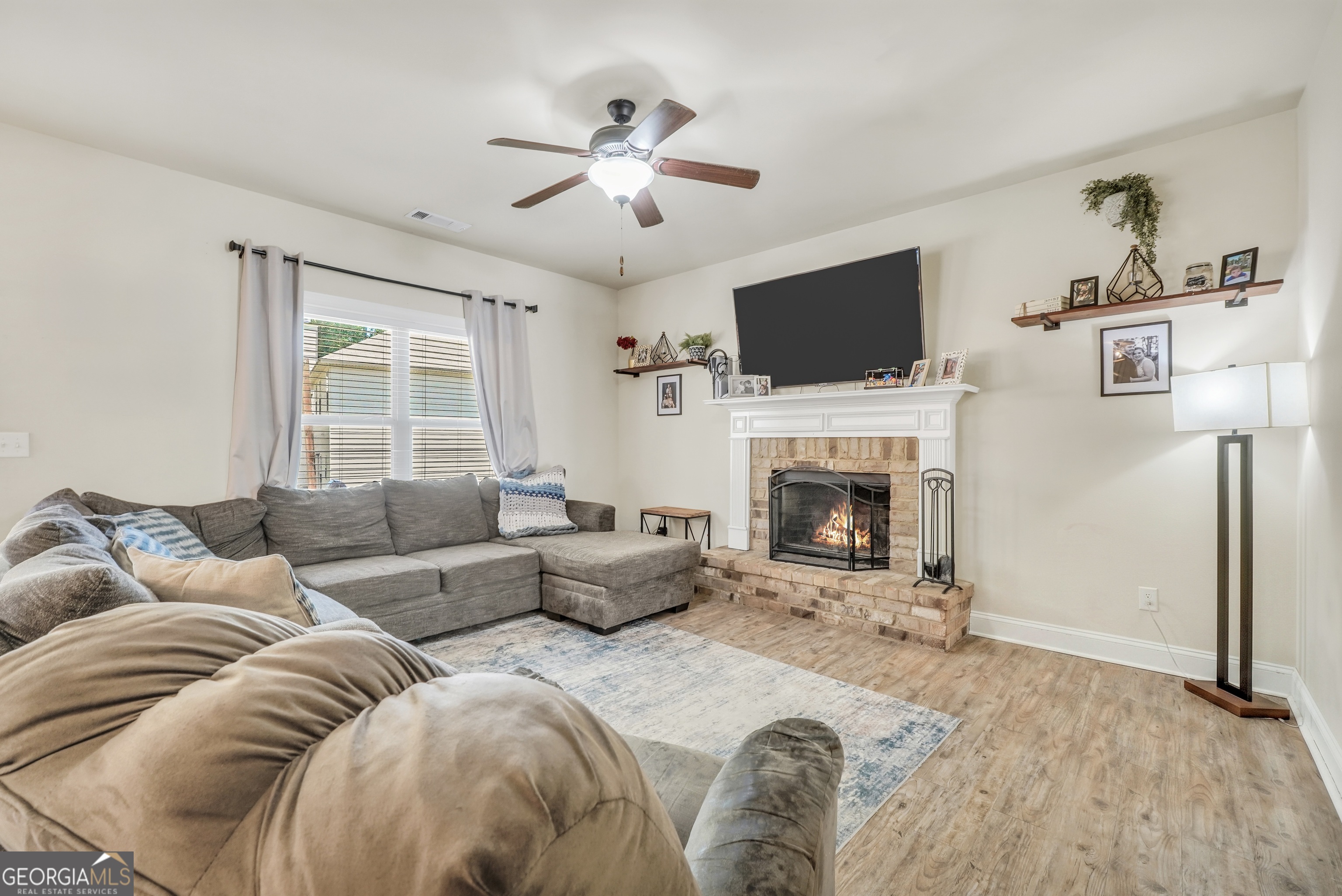 482 Louise Way