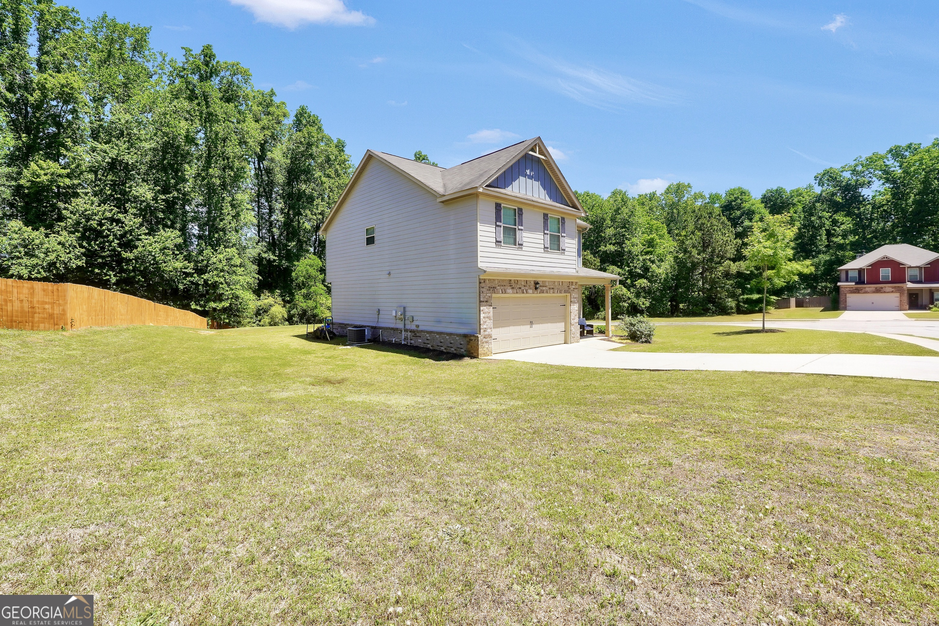482 Louise Way