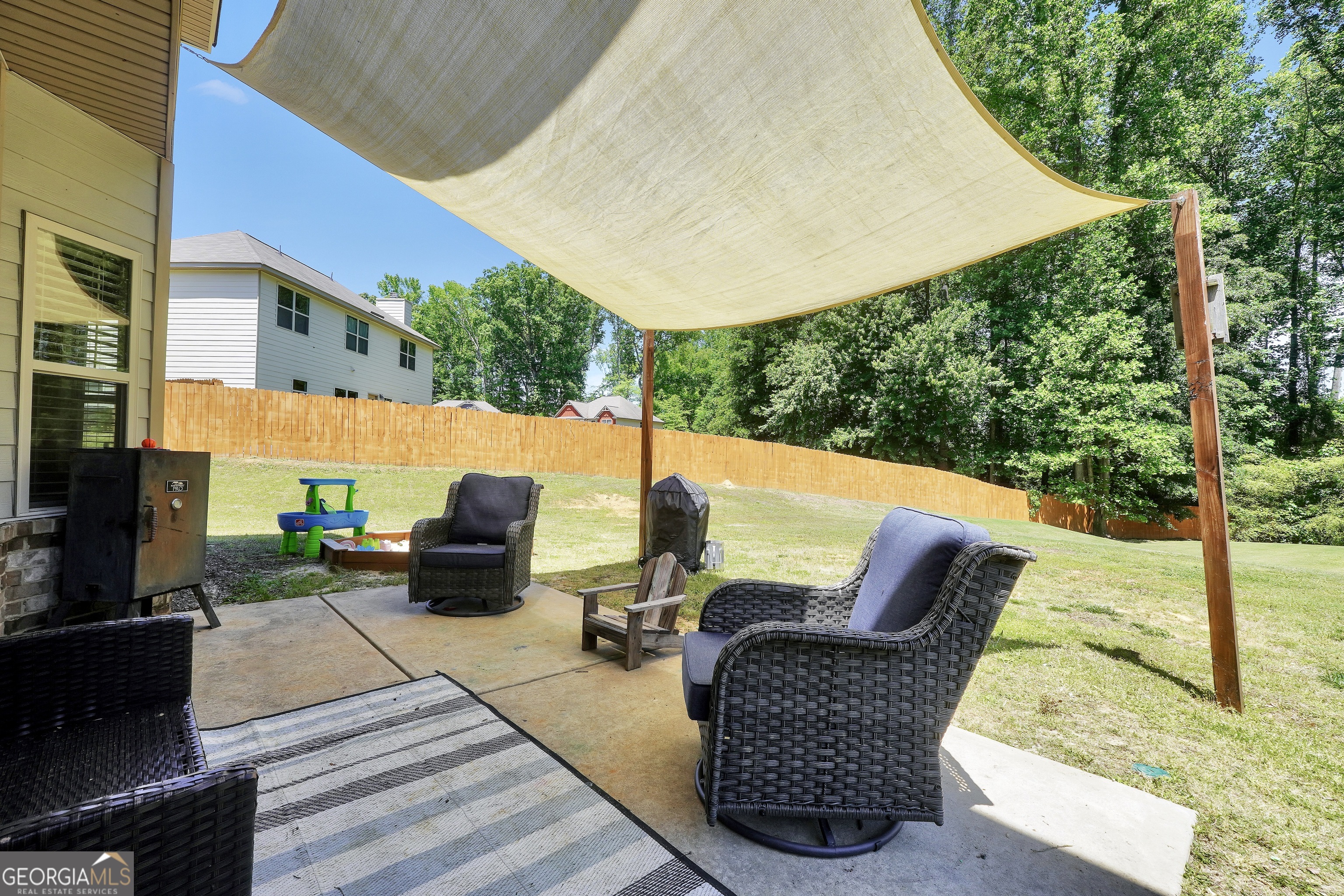 482 Louise Way