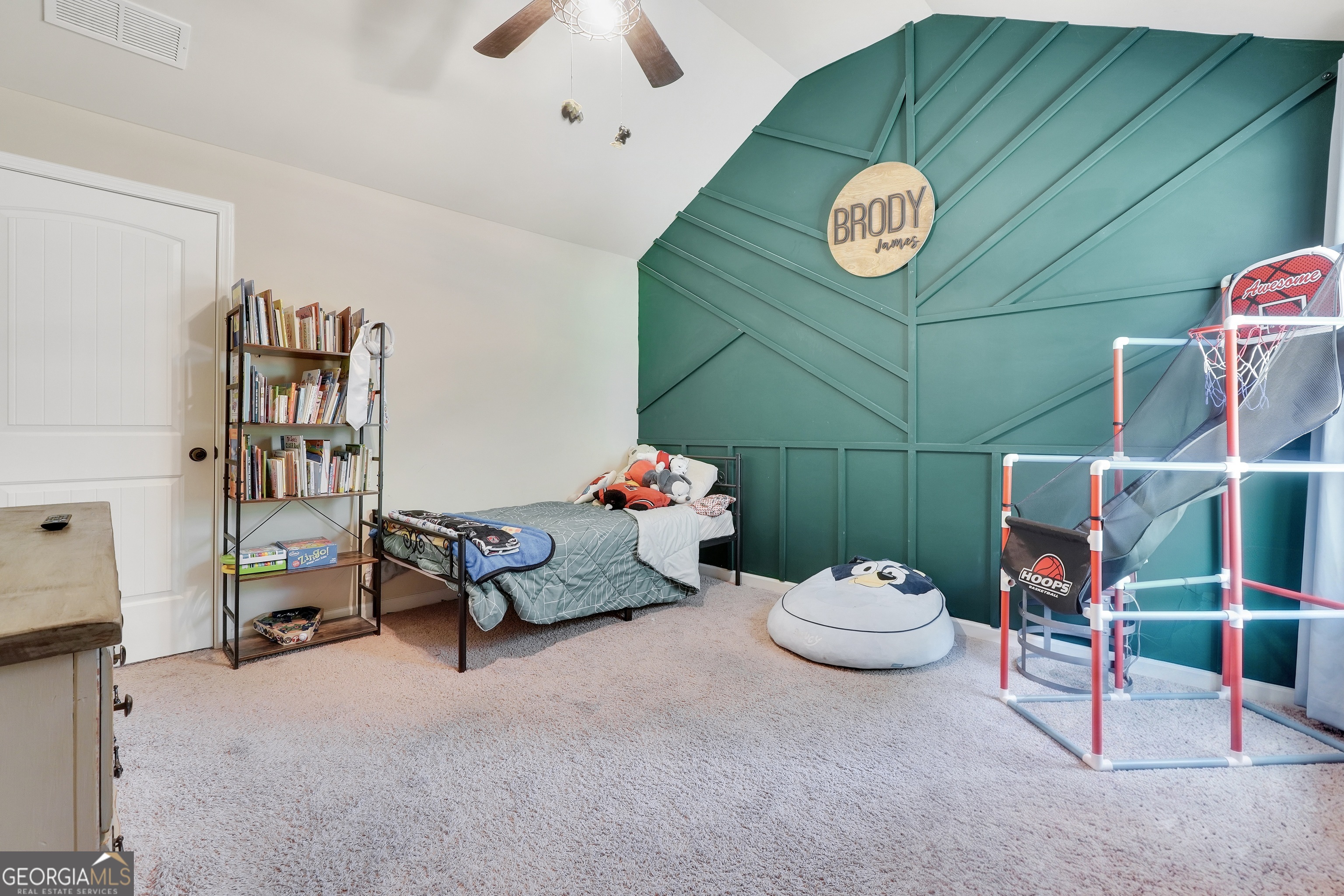 482 Louise Way