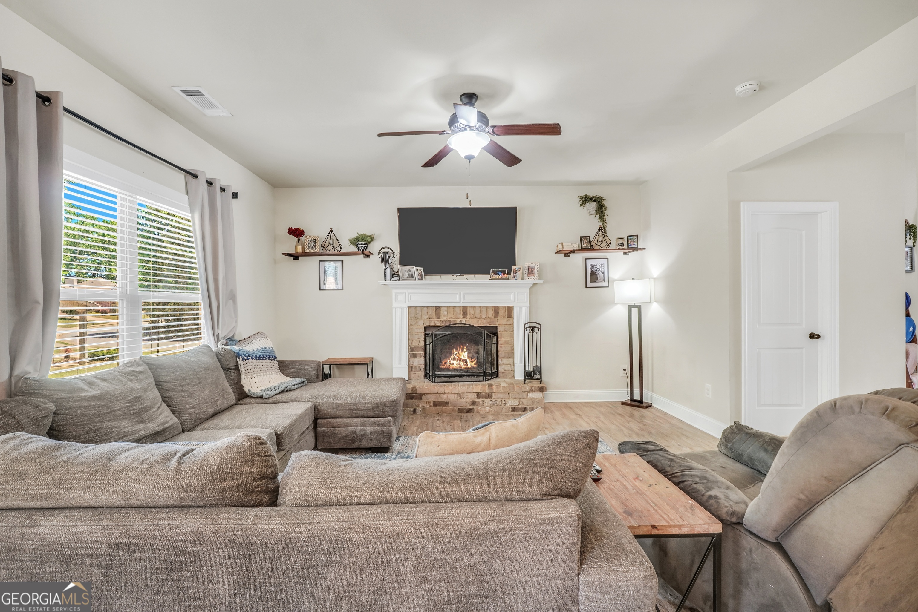482 Louise Way
