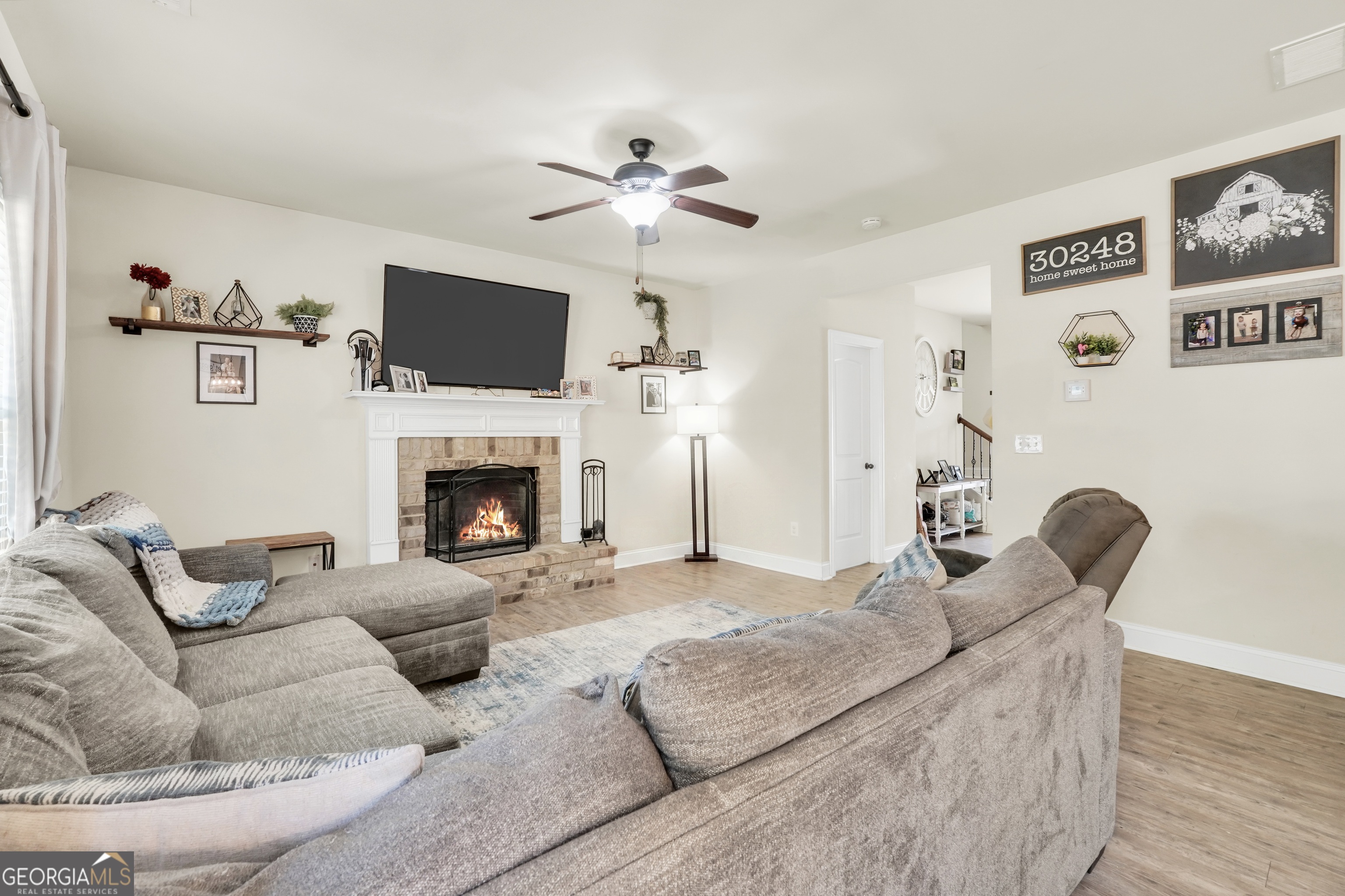 482 Louise Way