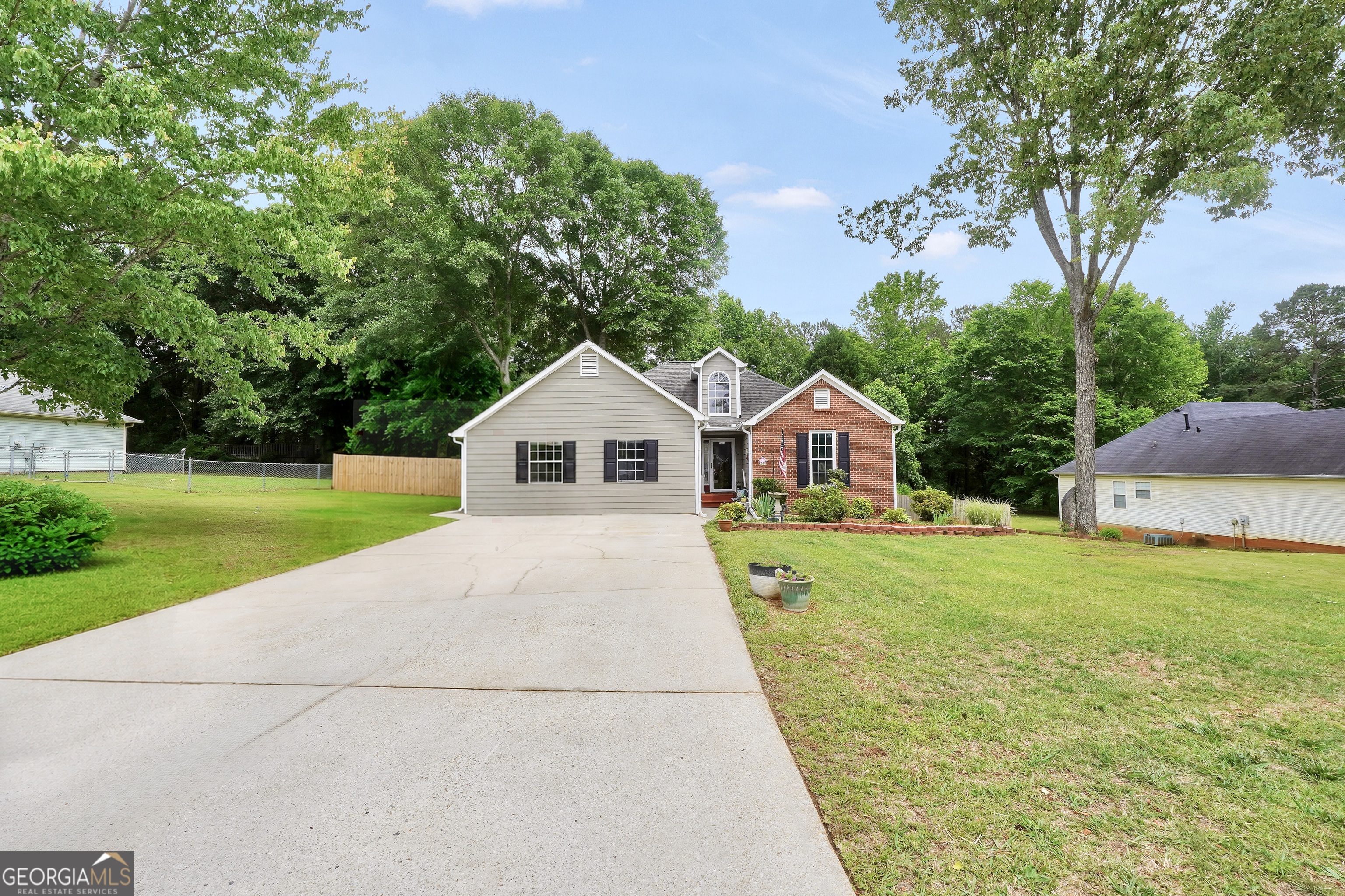 164 Lakepointe Court