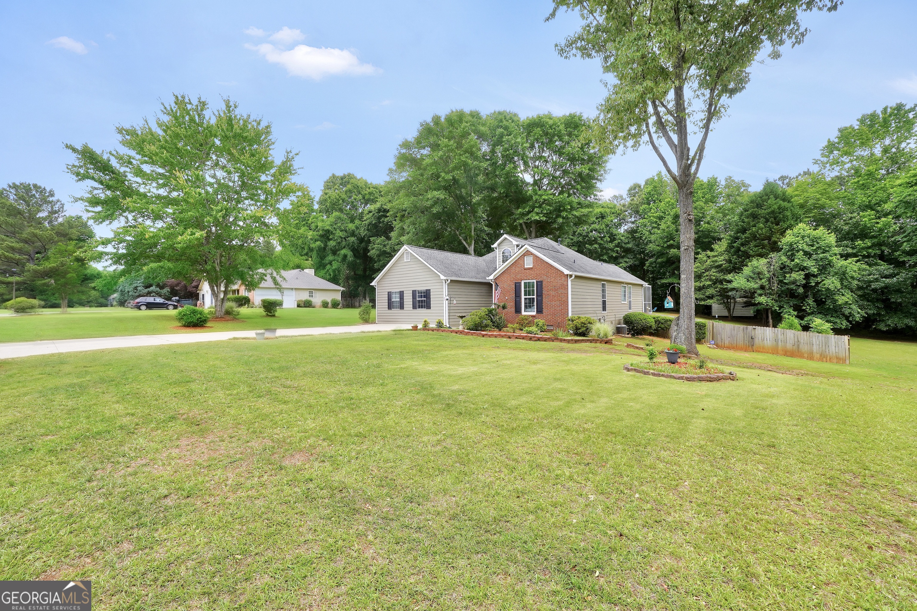 164 Lakepointe Court