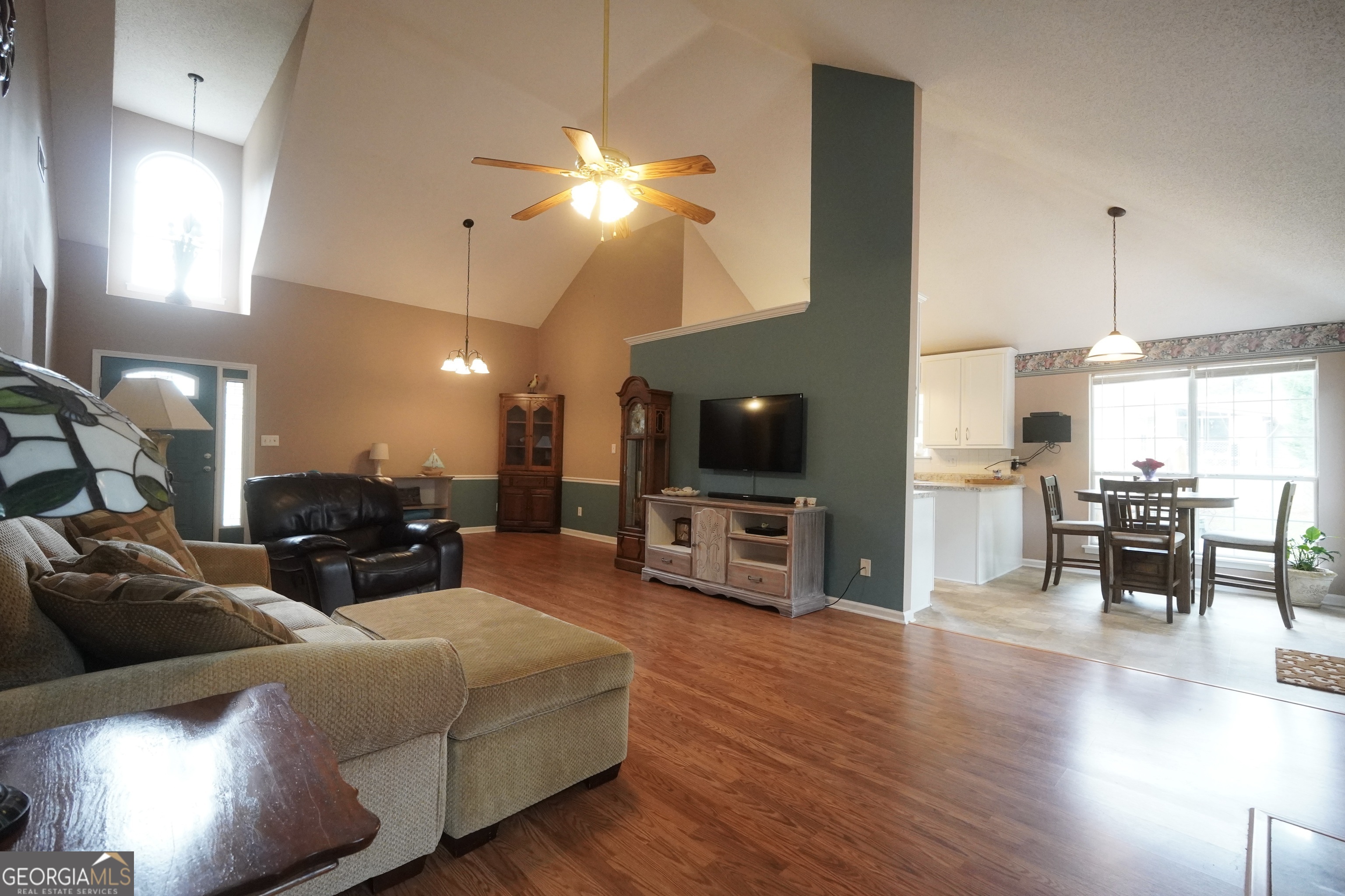164 Lakepointe Court