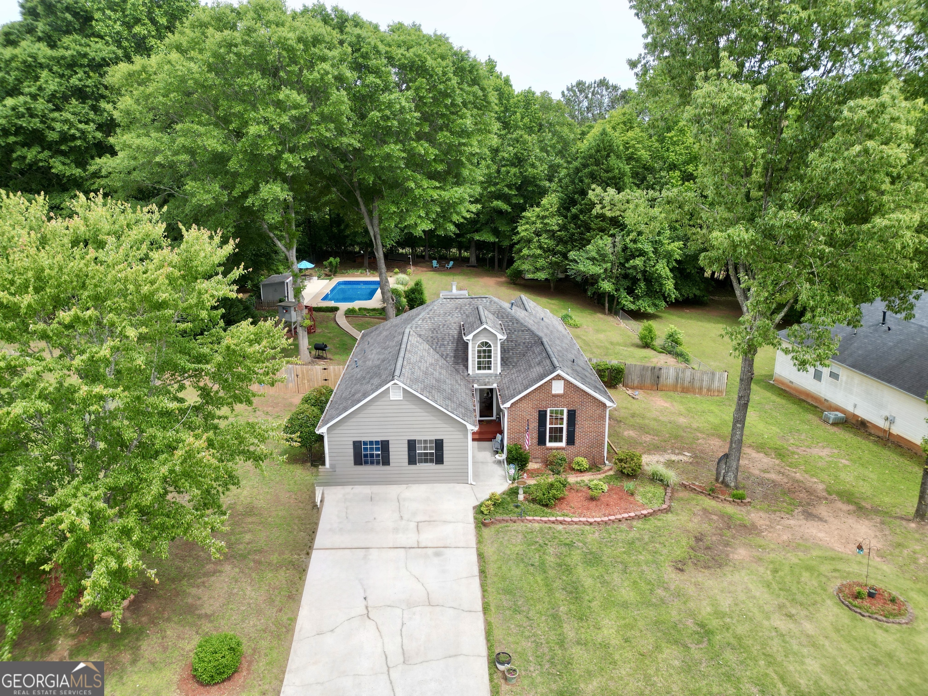 164 Lakepointe Court