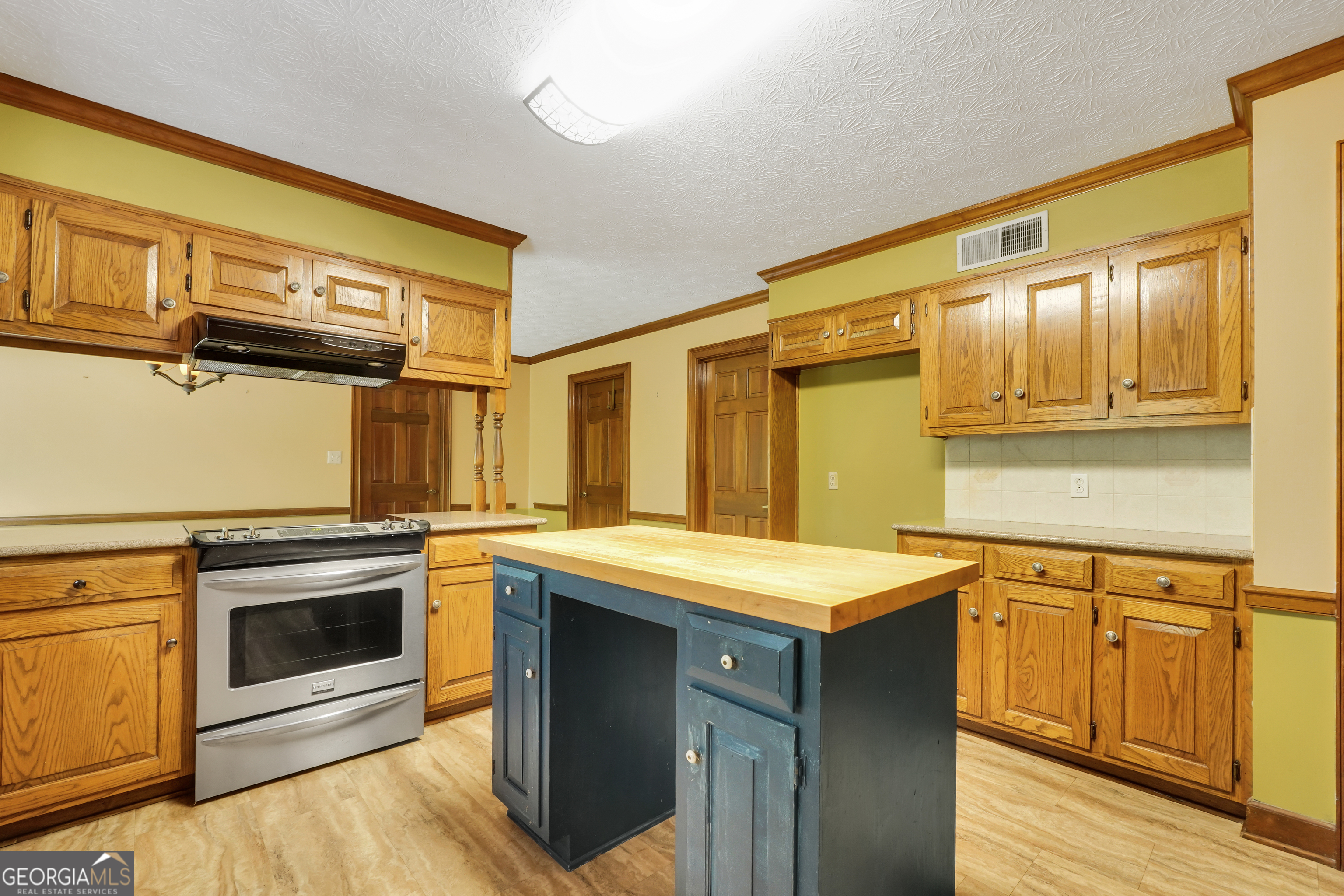 314 Winding Stream Trail SW