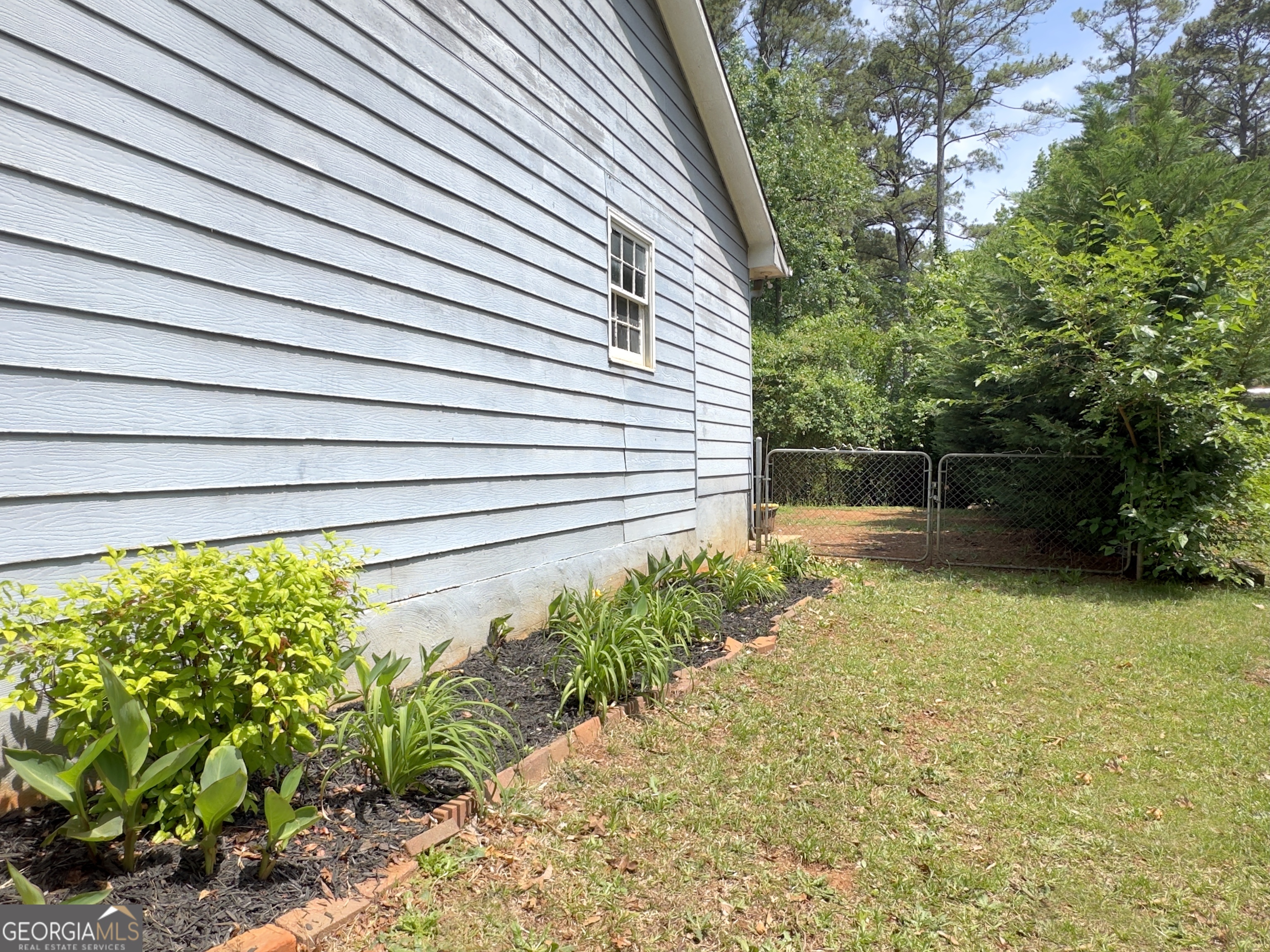 35 Pleasant Valley Road