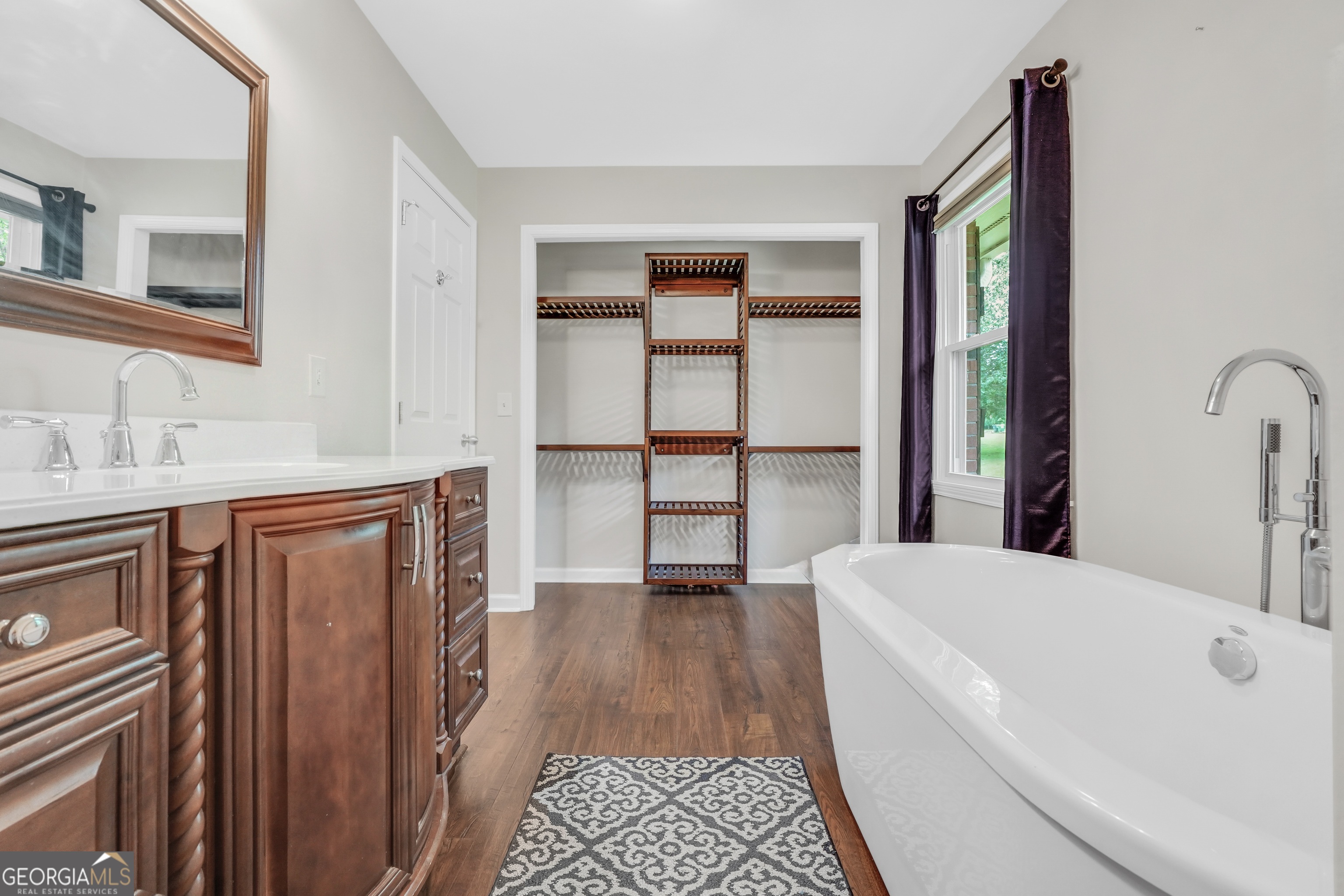112 N Walkers Mill Road