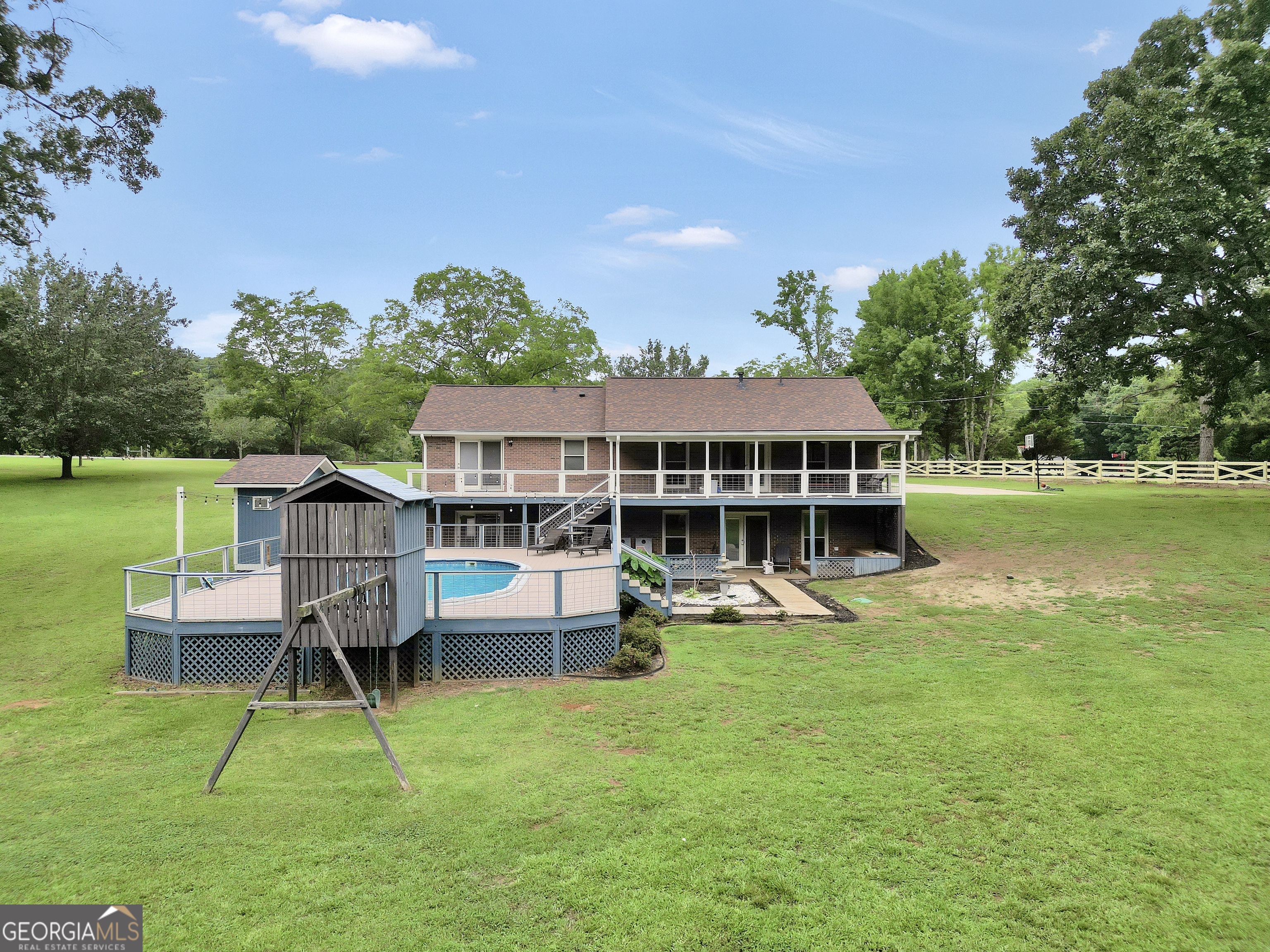 112 N Walkers Mill Road