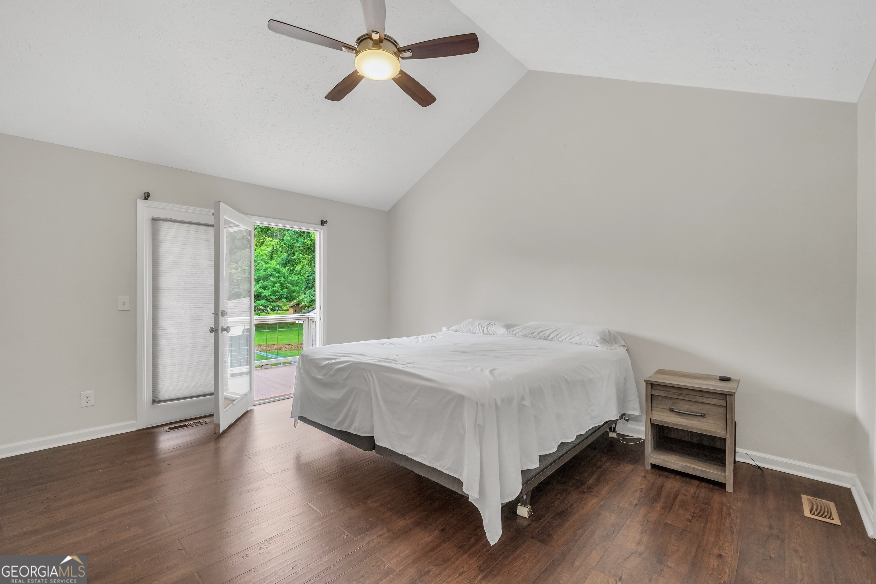112 N Walkers Mill Road