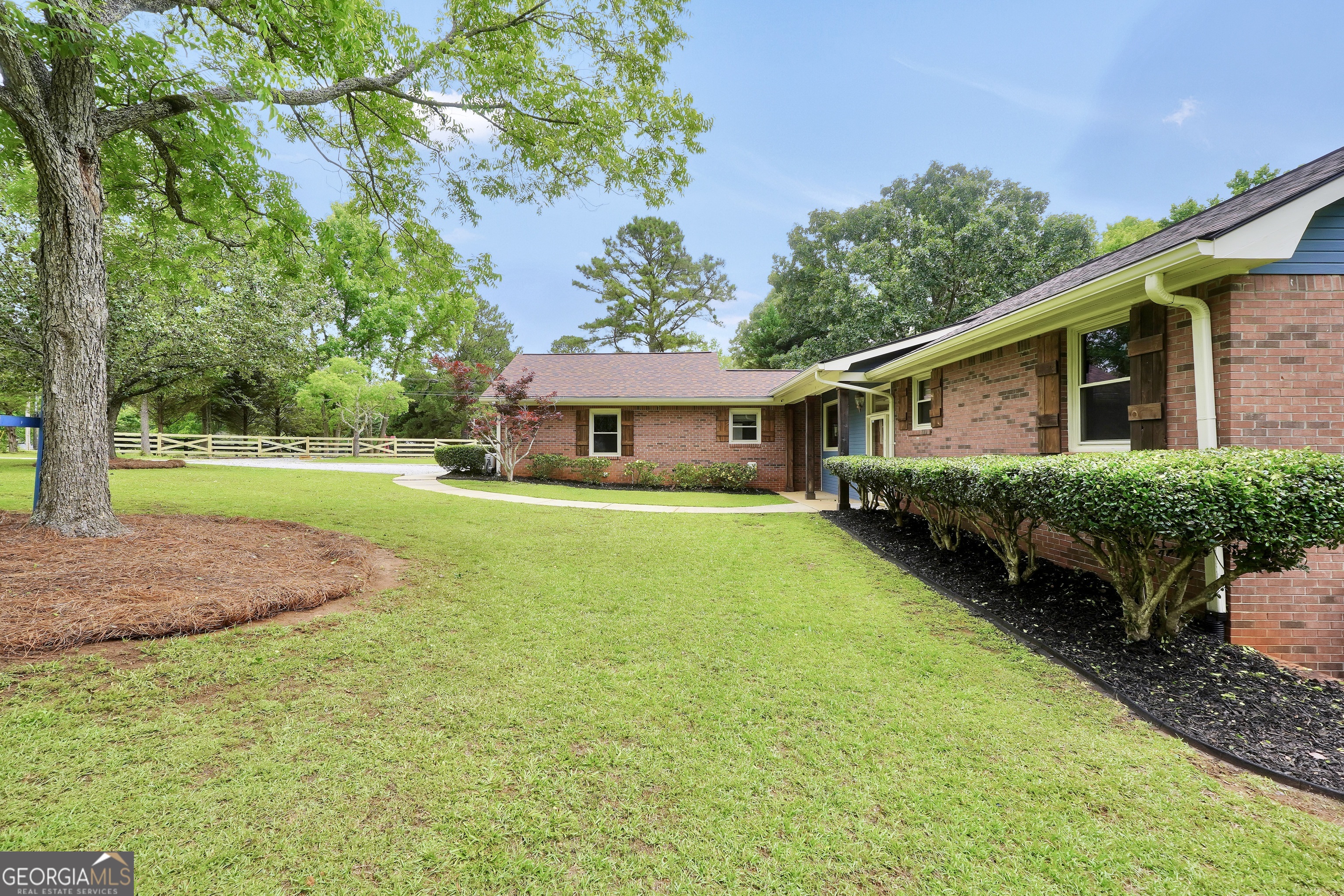 112 N Walkers Mill Road