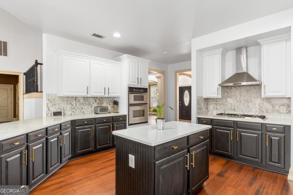 1202 Persimmon Way
