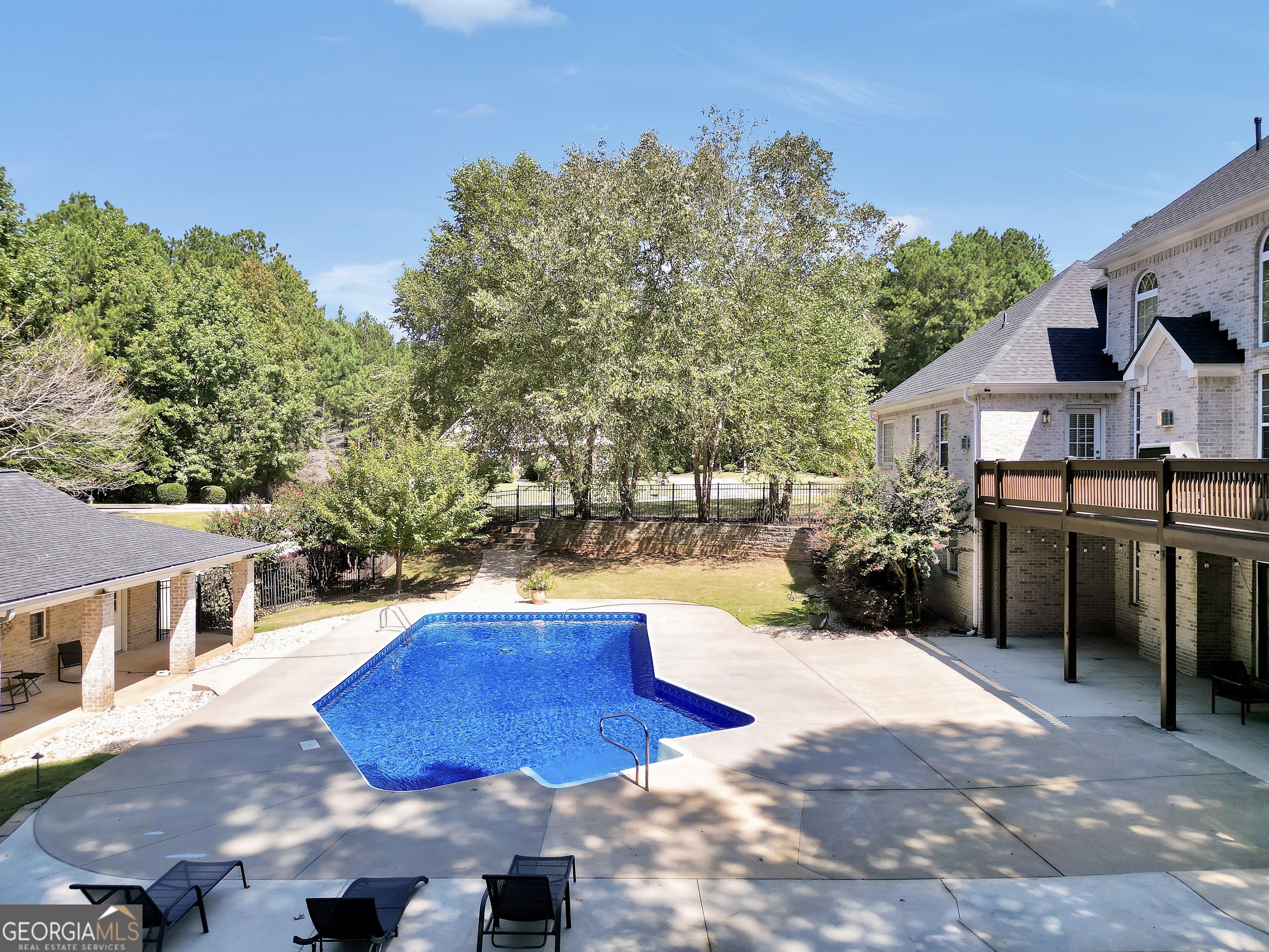 1202 Persimmon Way