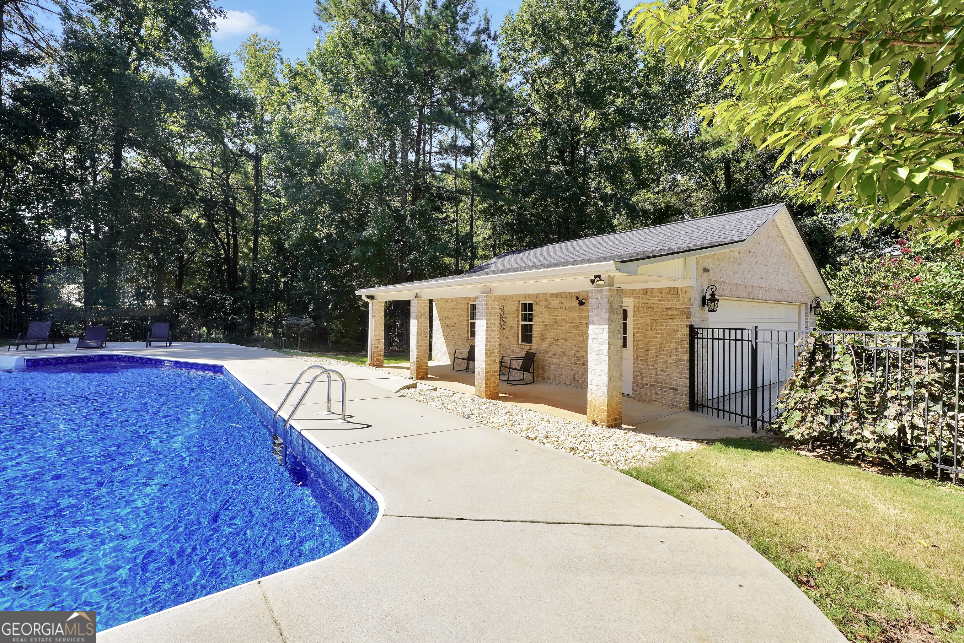 1202 Persimmon Way