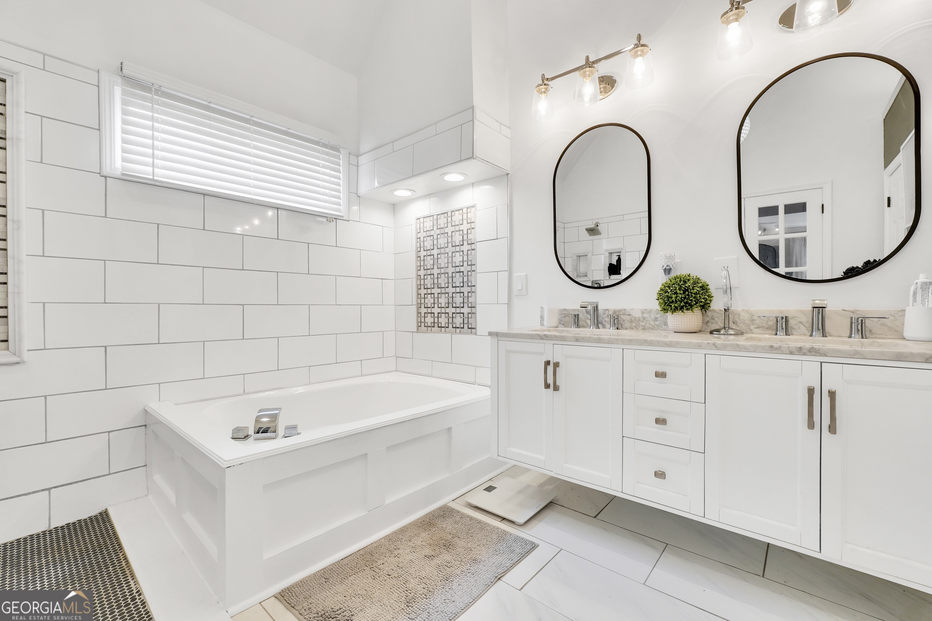 7093 Sweetwater Valley