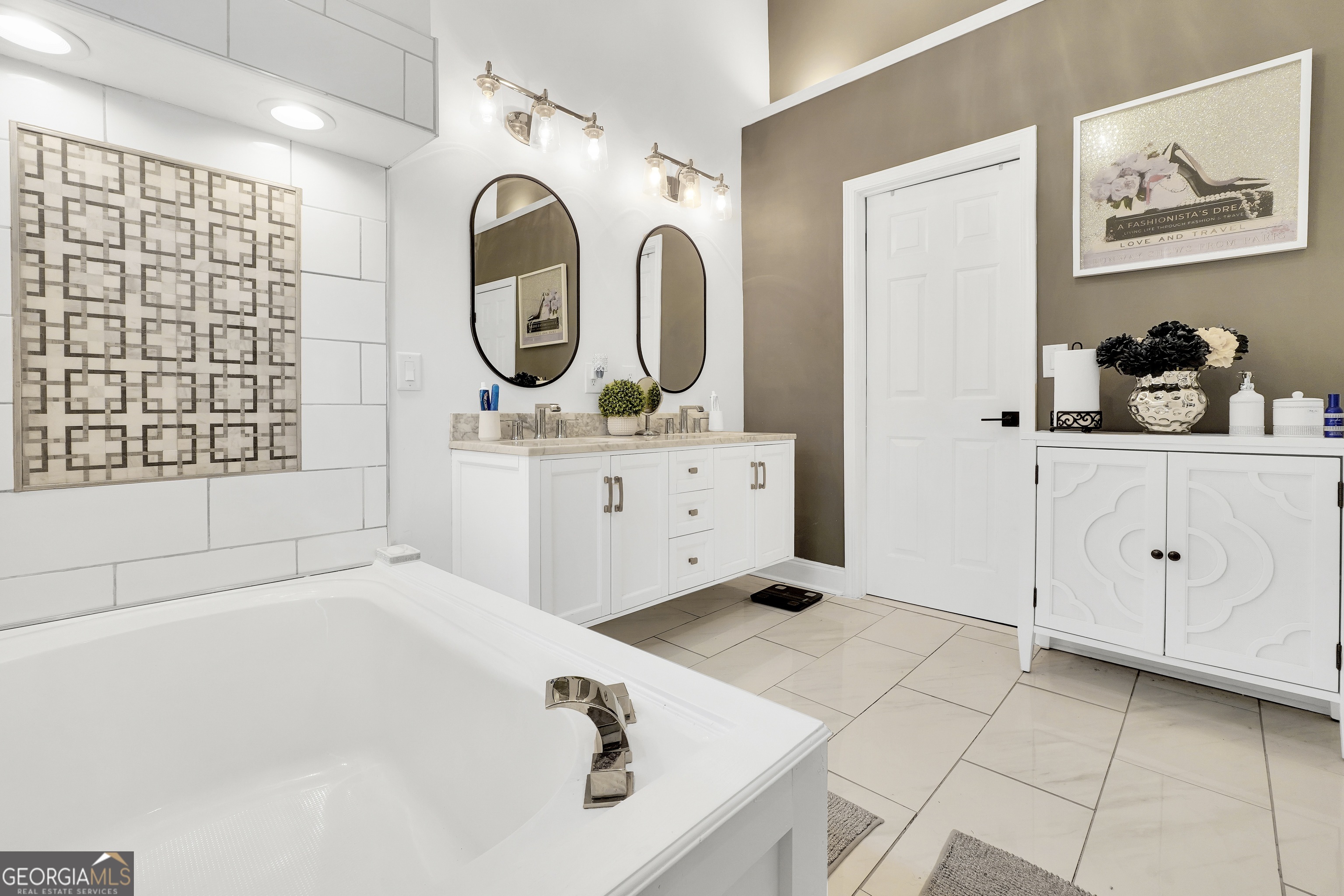 7093 Sweetwater Valley