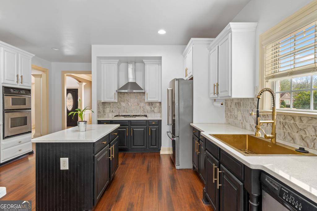 1202 Persimmon Way