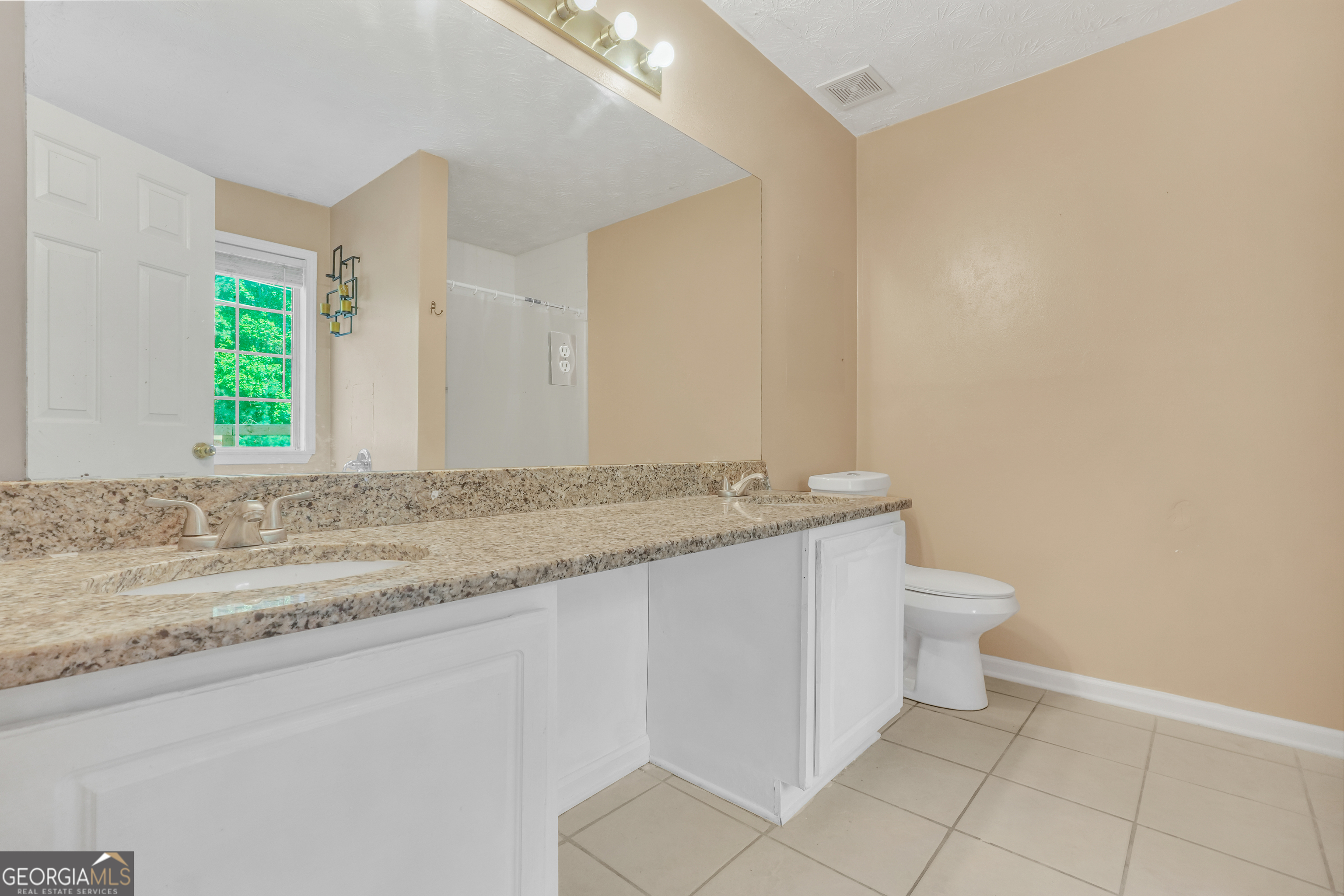 208 Drake Elm Court