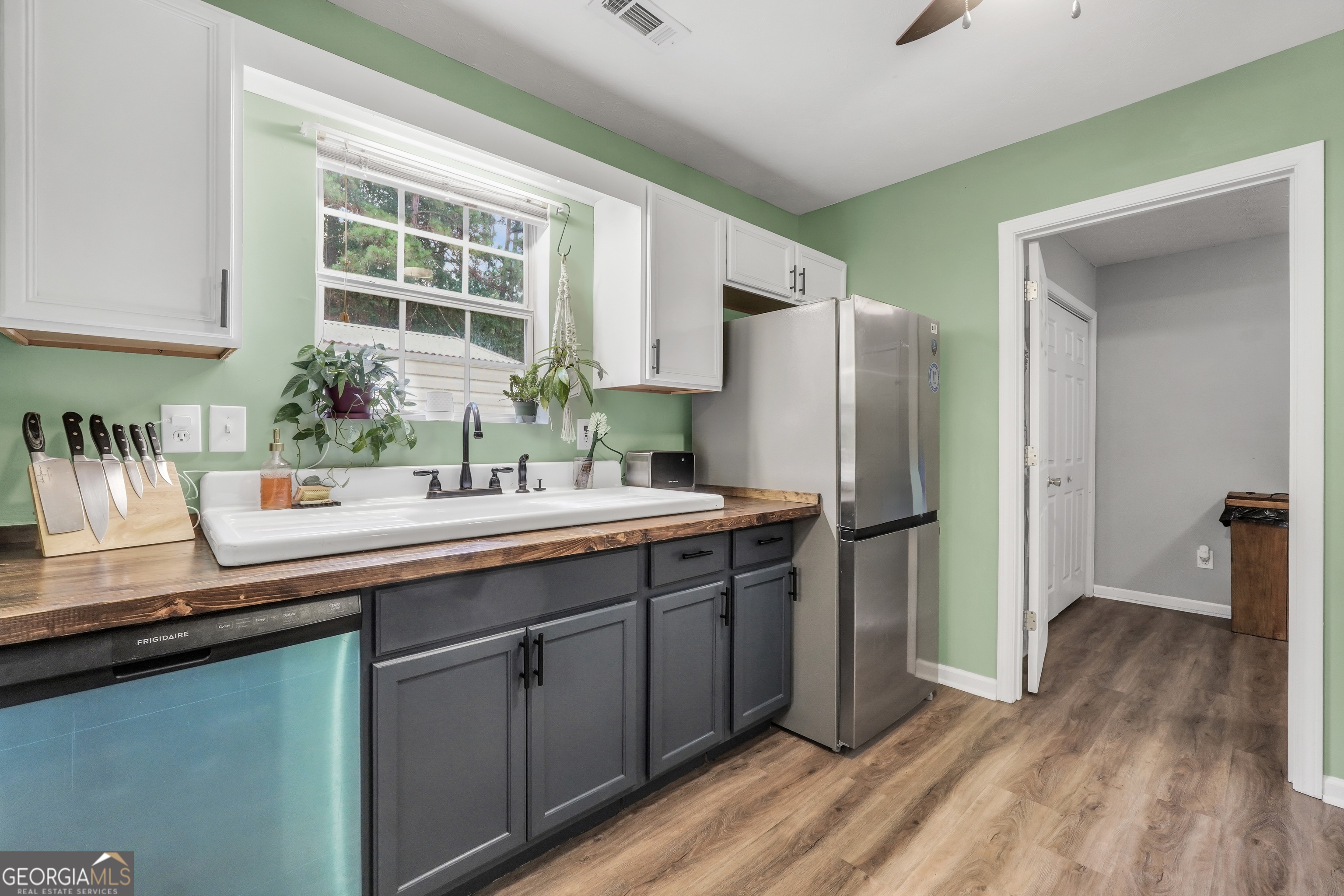 1102 Kramden Court