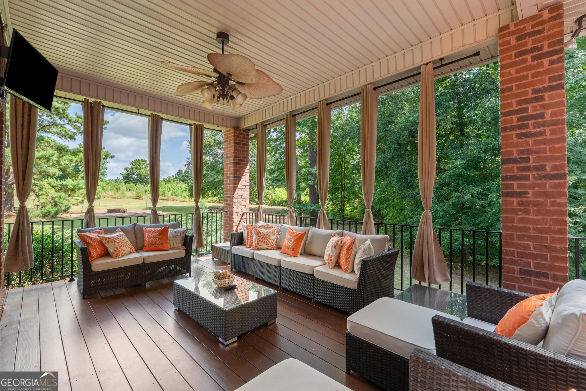 1116 Eagles Brooke Drive