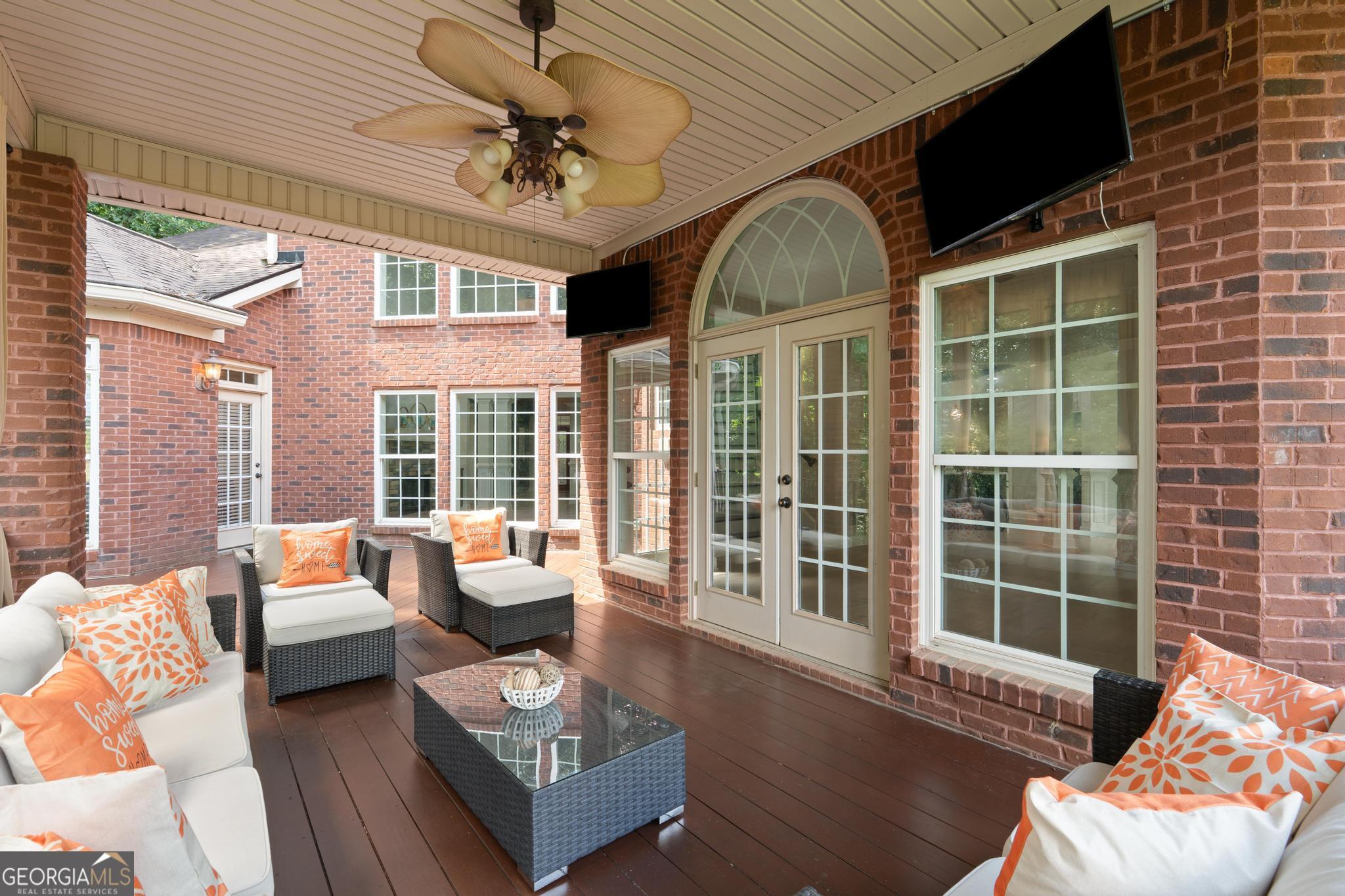 1116 Eagles Brooke Drive