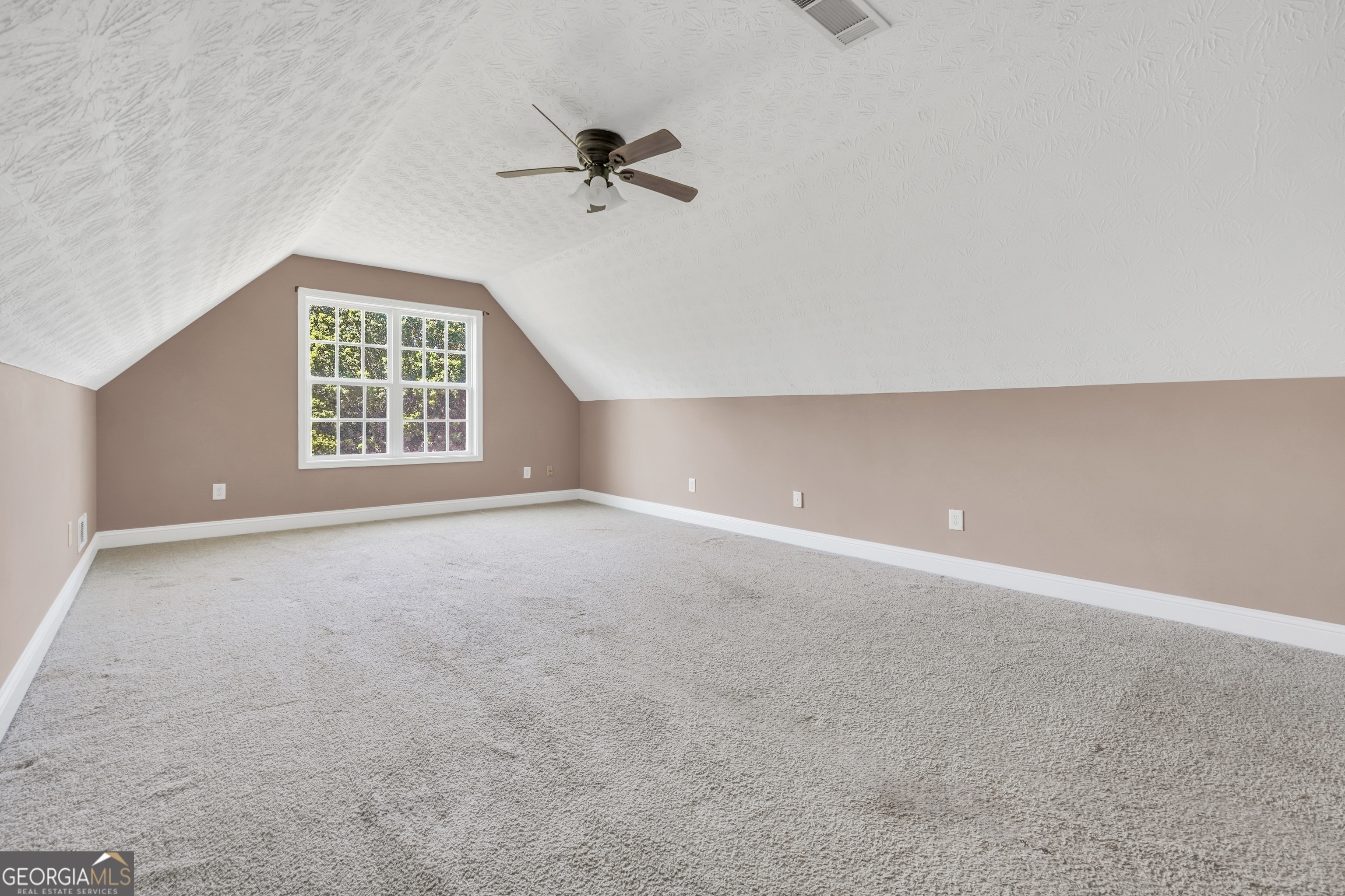 1128 Meadowview Drive