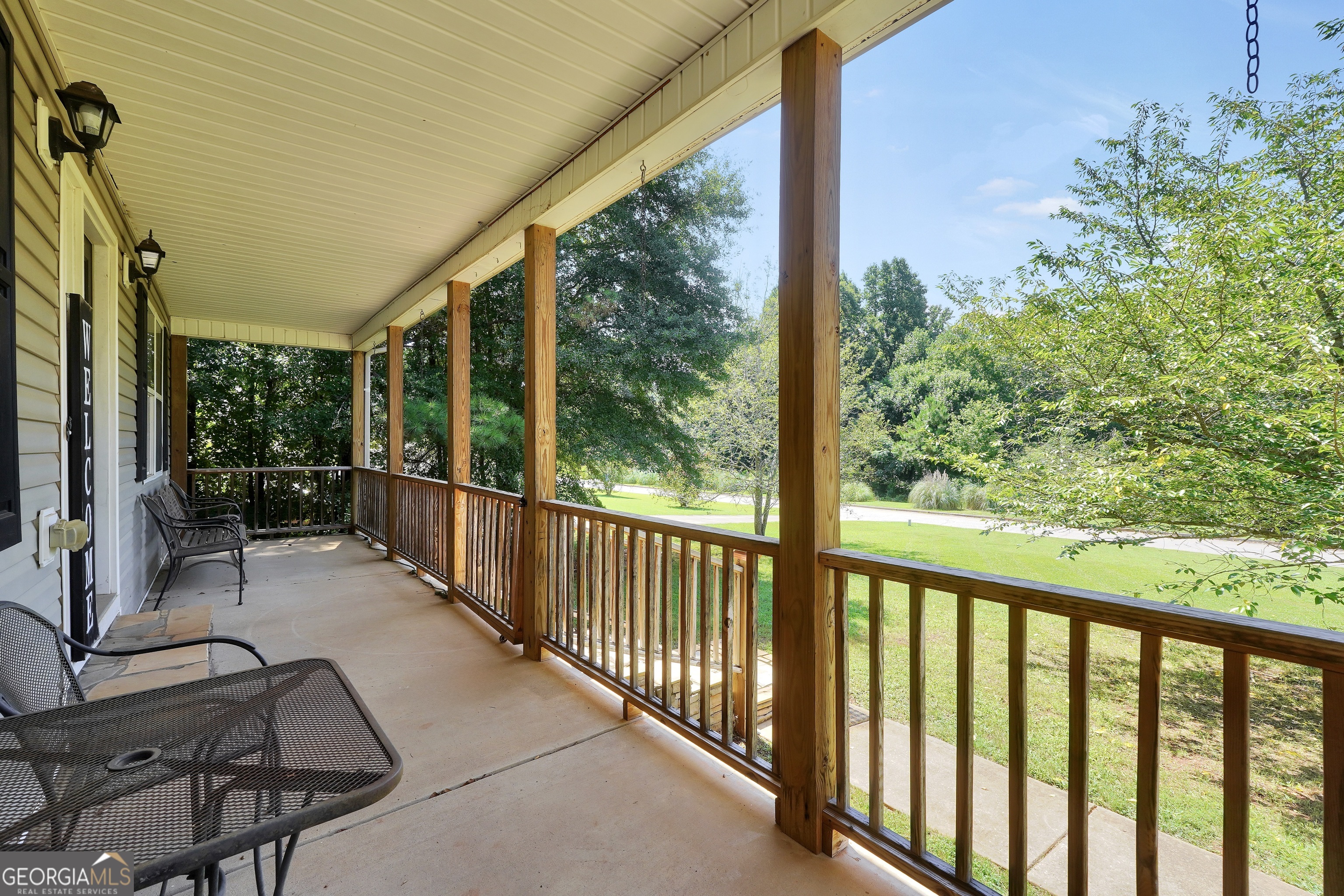 1128 Meadowview Drive